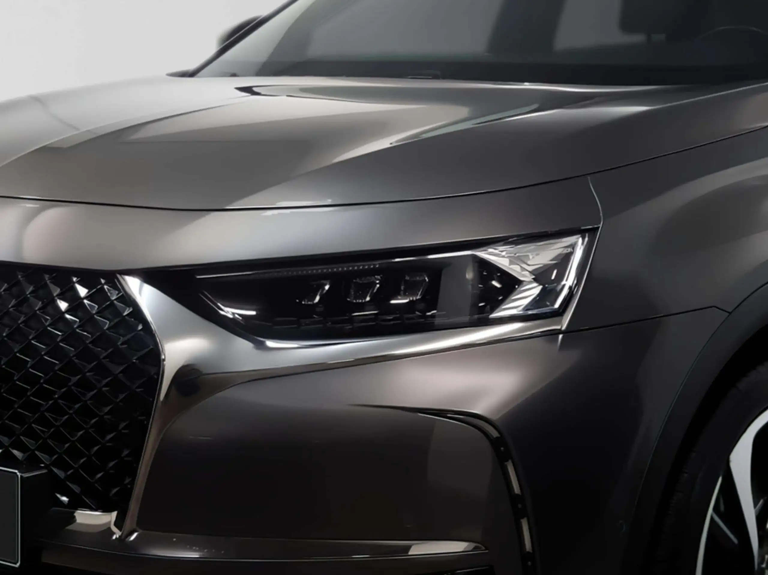 DS Automobiles - DS 7 Crossback