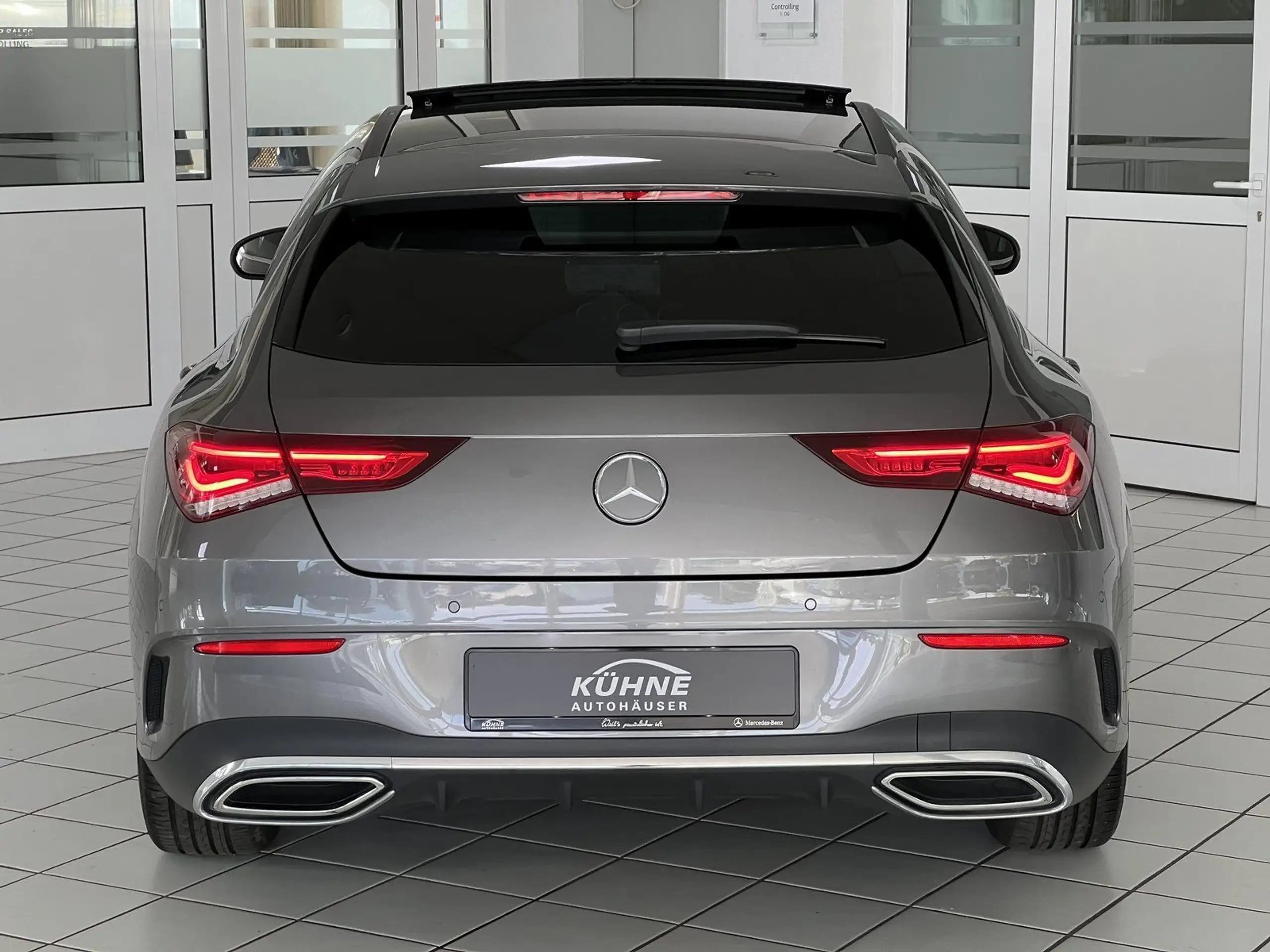 Mercedes-Benz - CLA 200