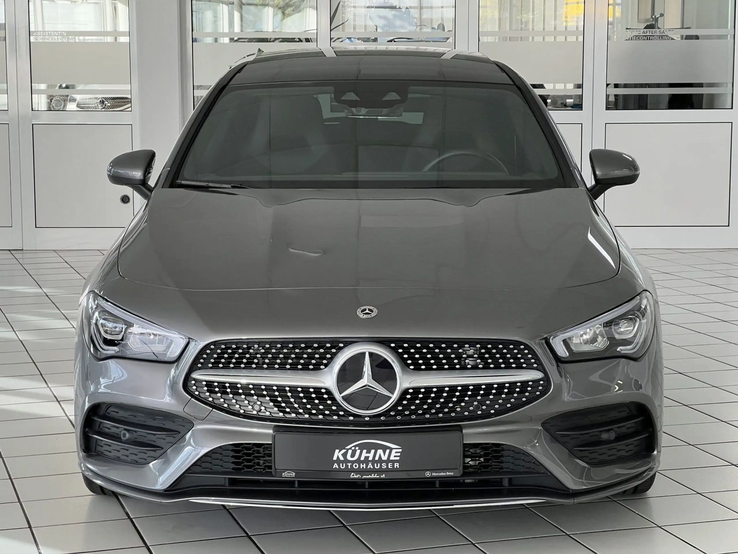 Mercedes-Benz - CLA 200