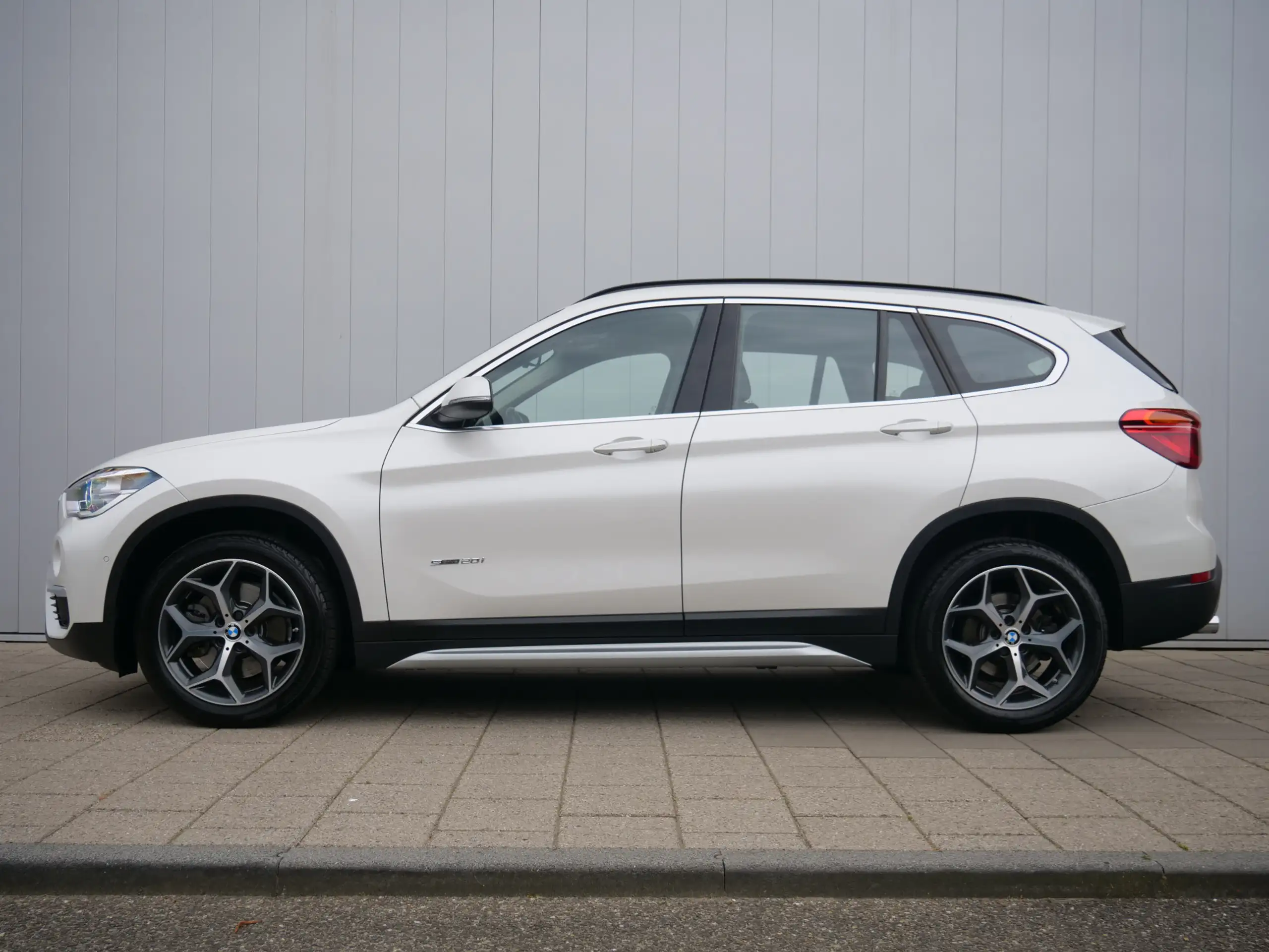 BMW - X1