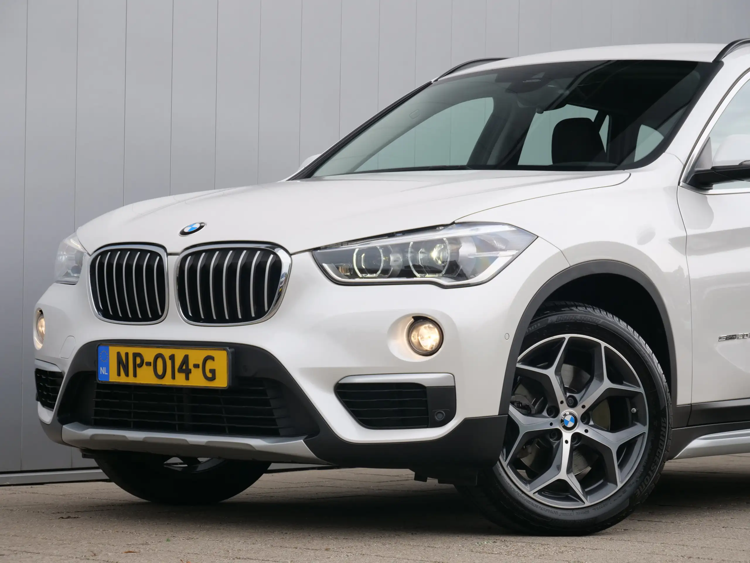 BMW - X1