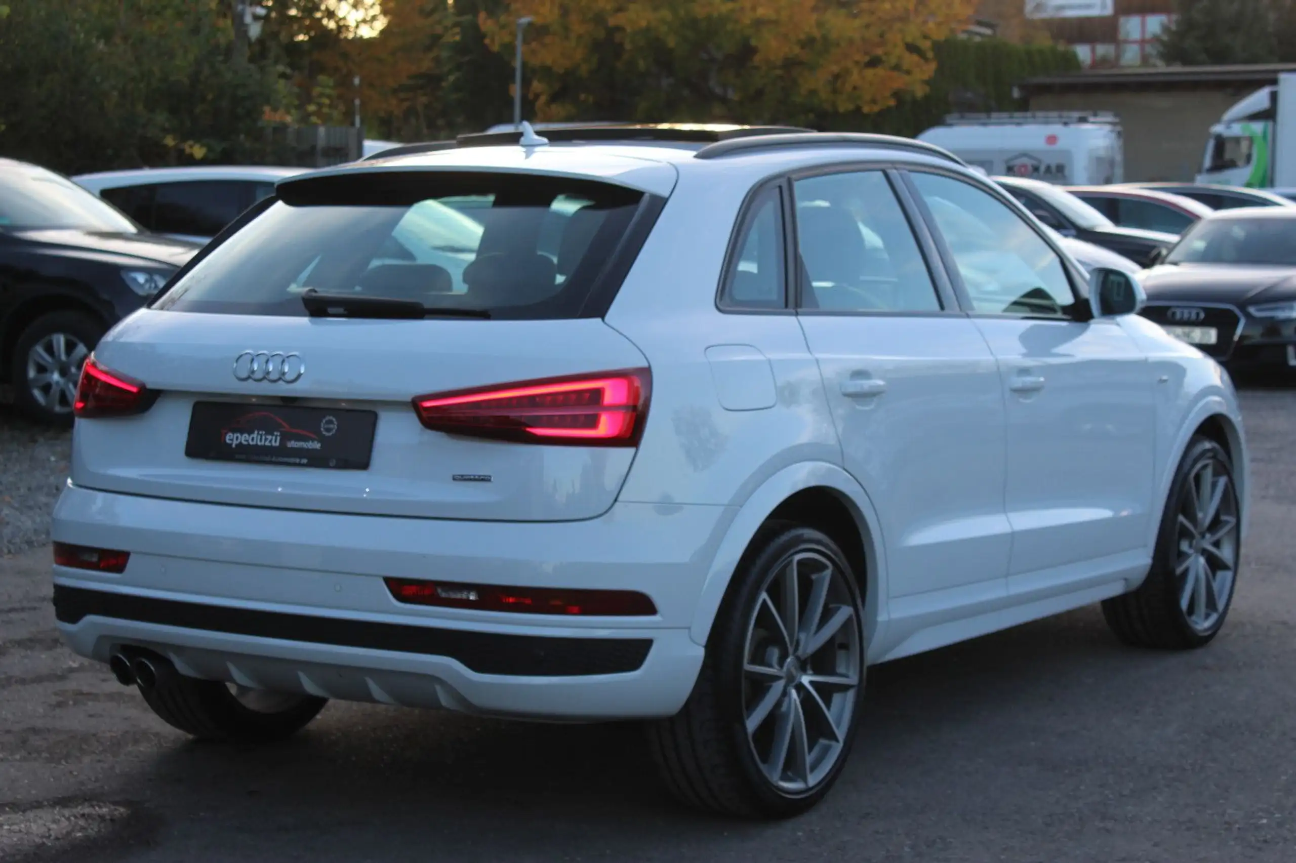 Audi - Q3