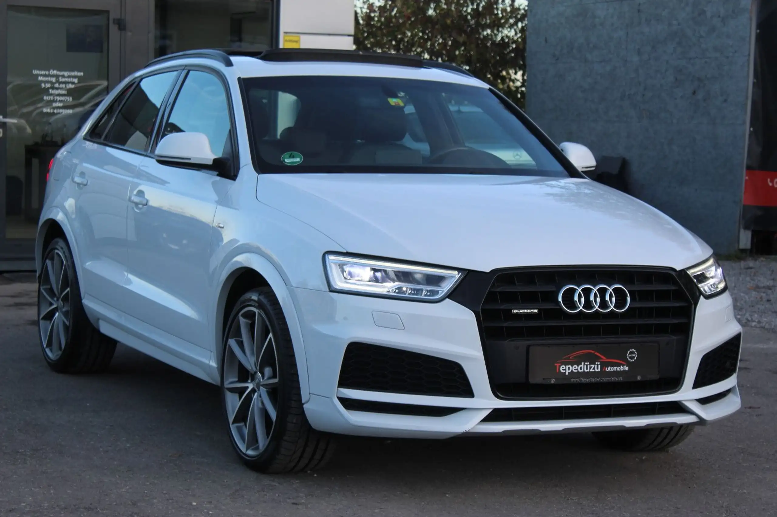 Audi - Q3