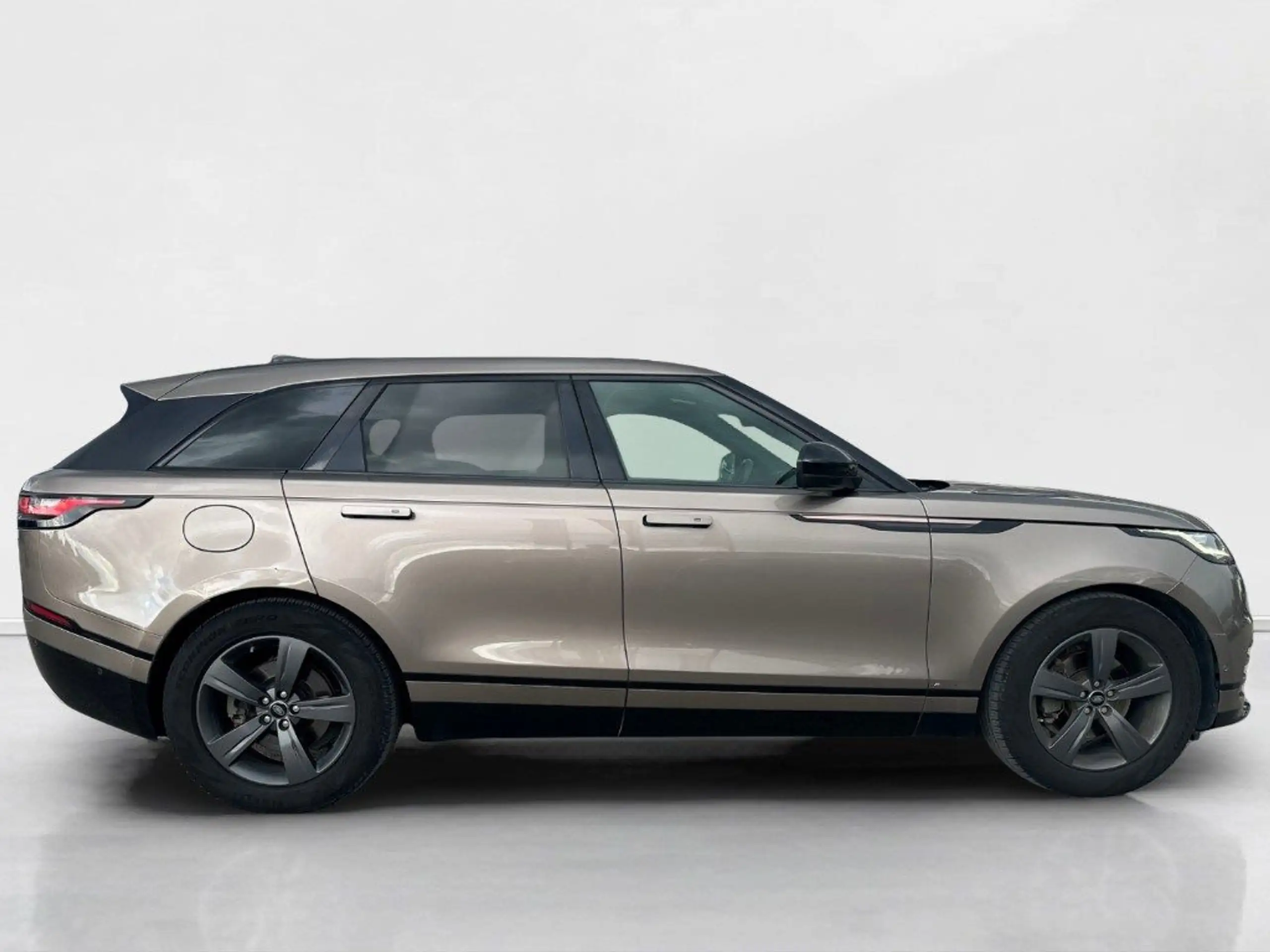 Land Rover - Range Rover Velar