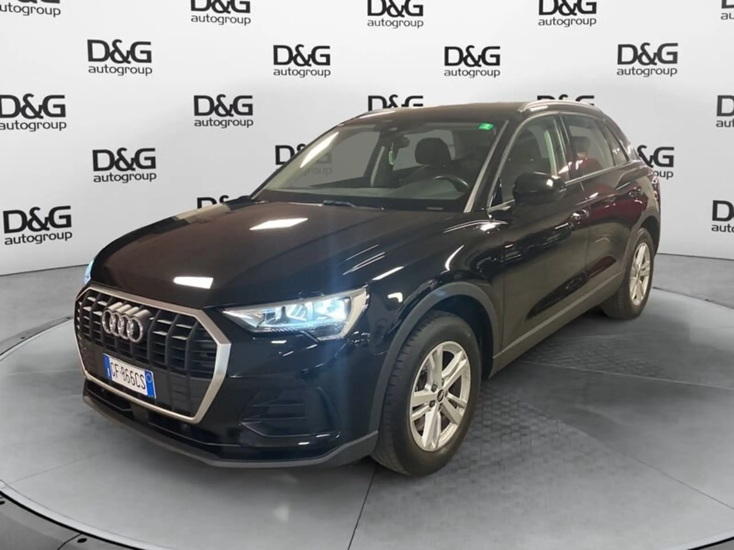 Audi - Q3