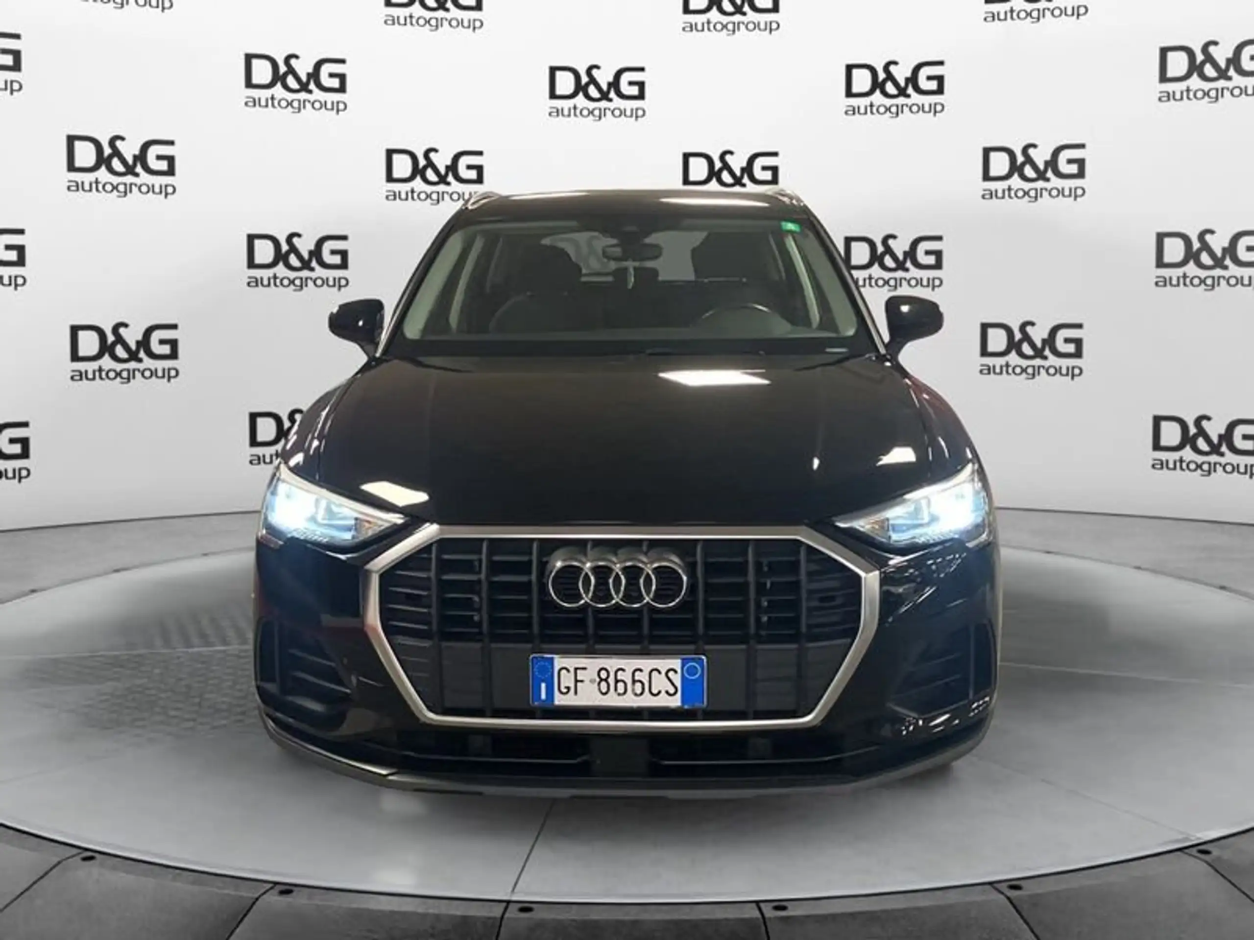 Audi - Q3