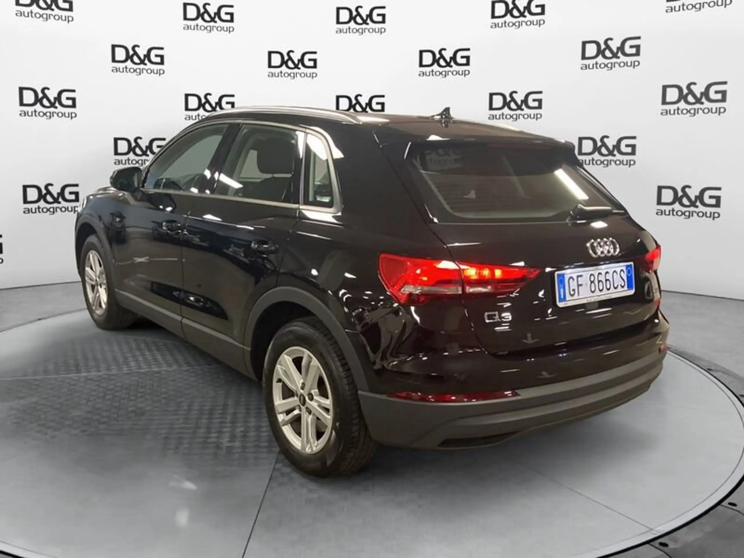 Audi - Q3