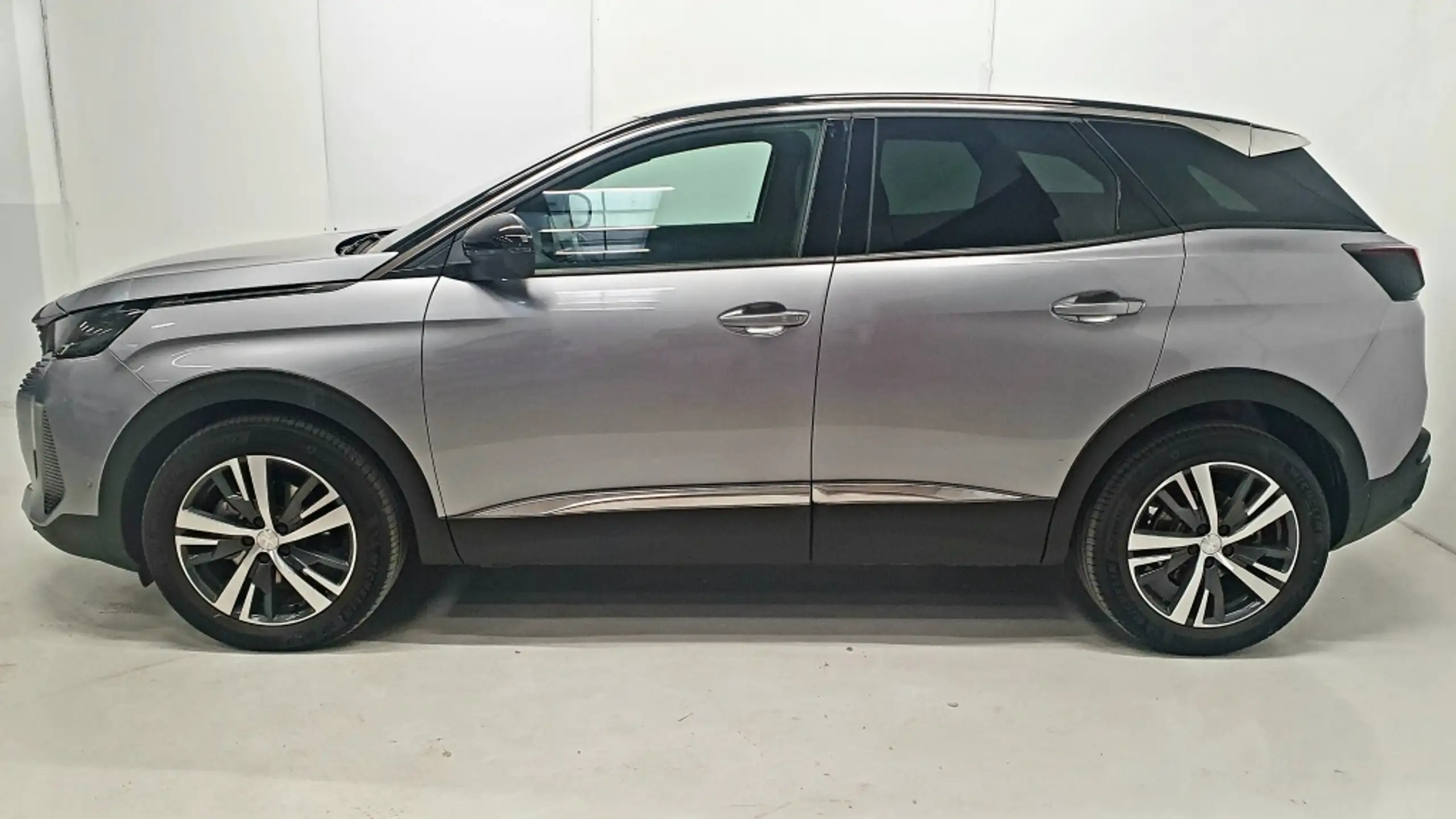 Peugeot - 3008