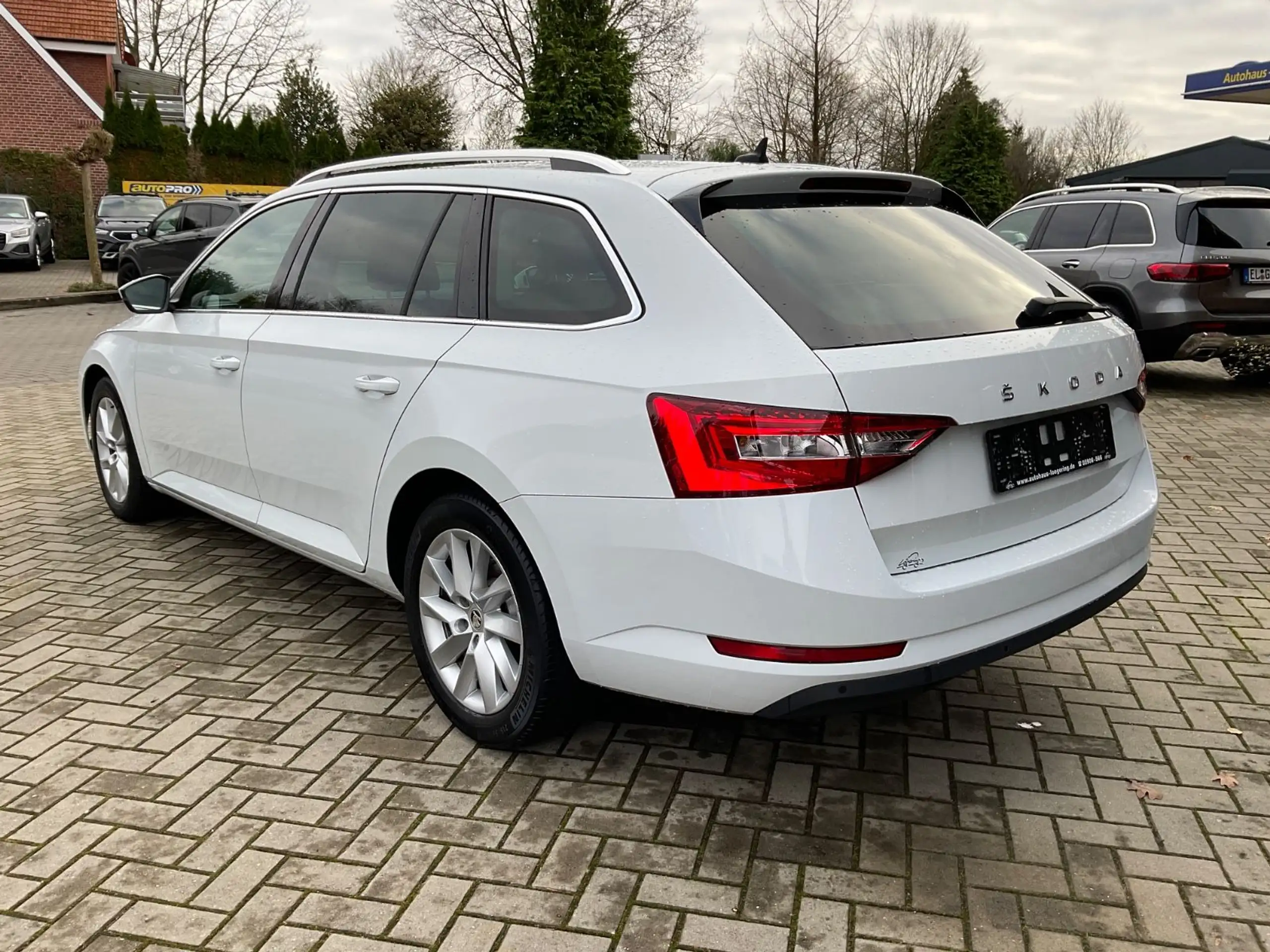 Skoda - Superb