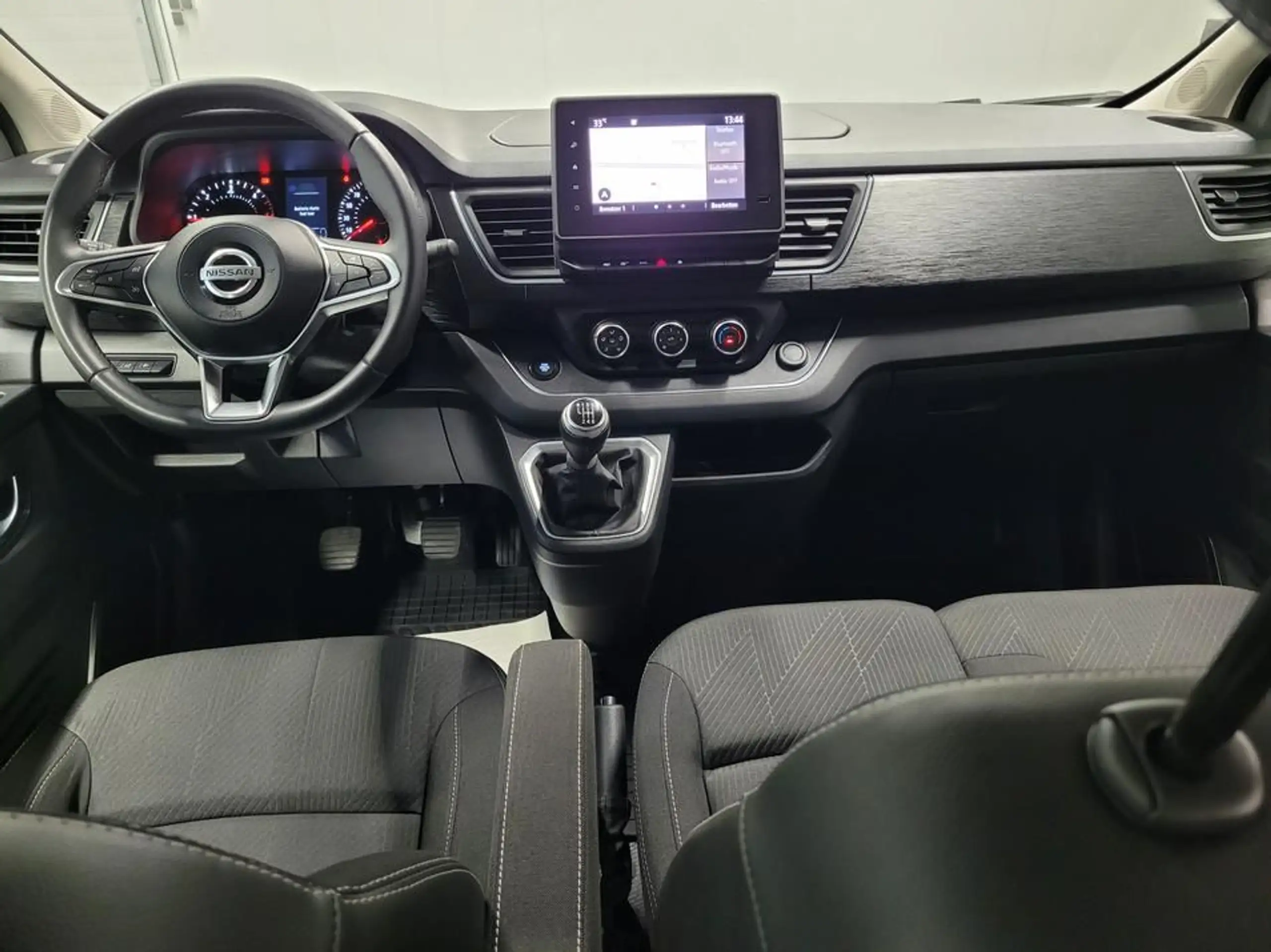 Nissan - NV300