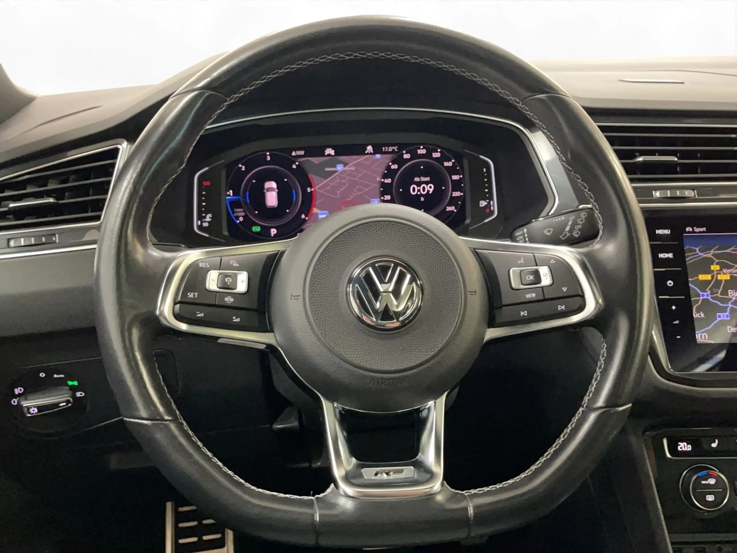 Volkswagen - Tiguan