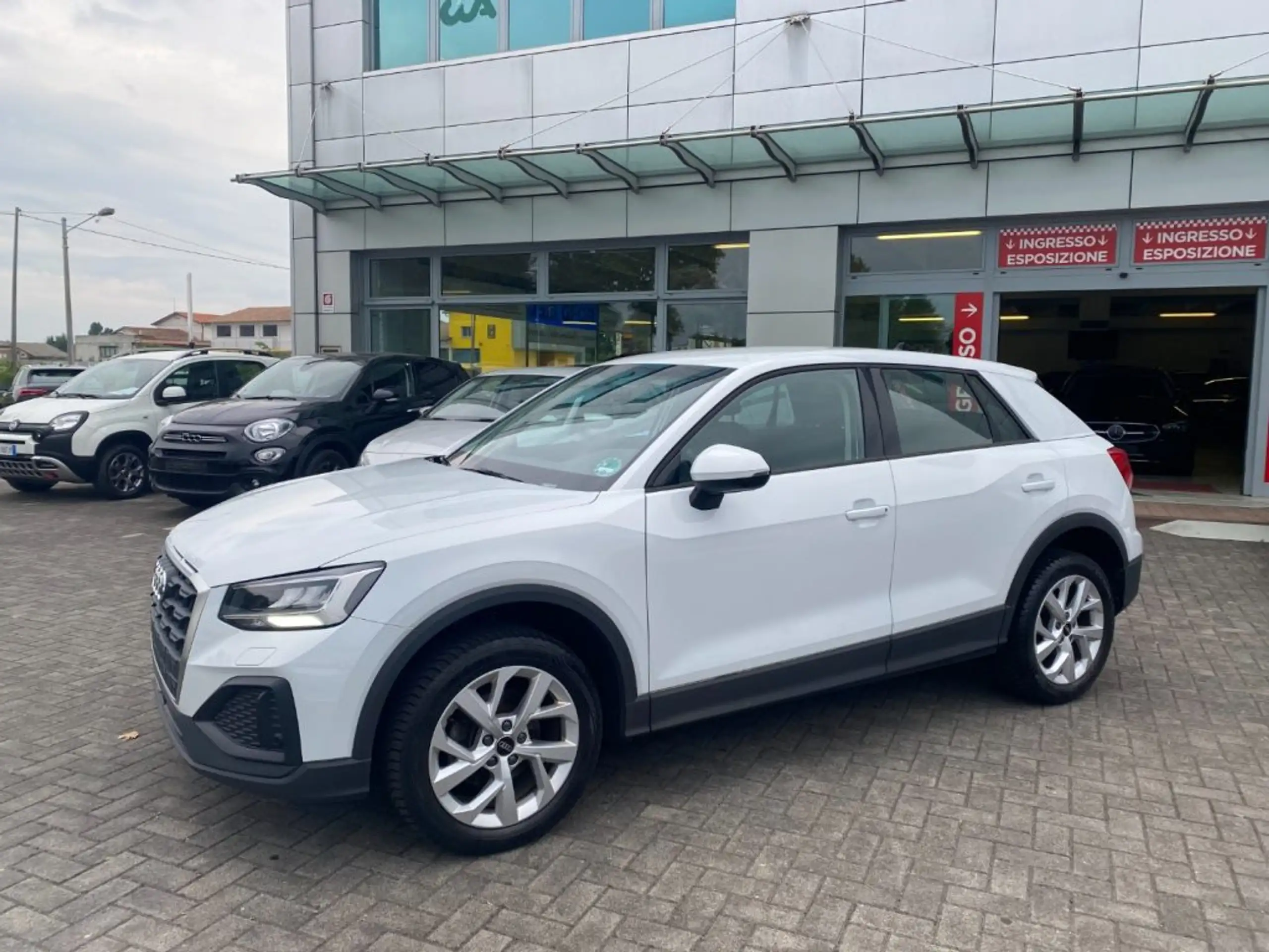 Audi - Q2