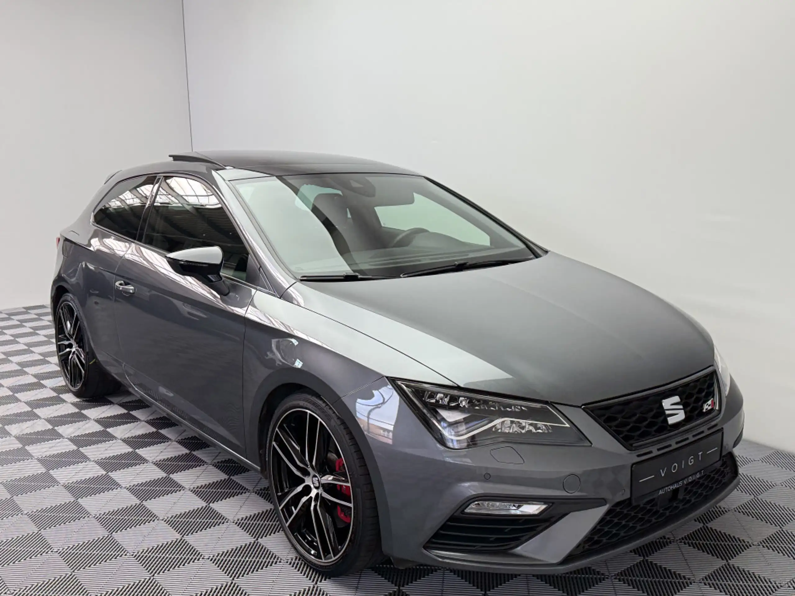 SEAT - Leon