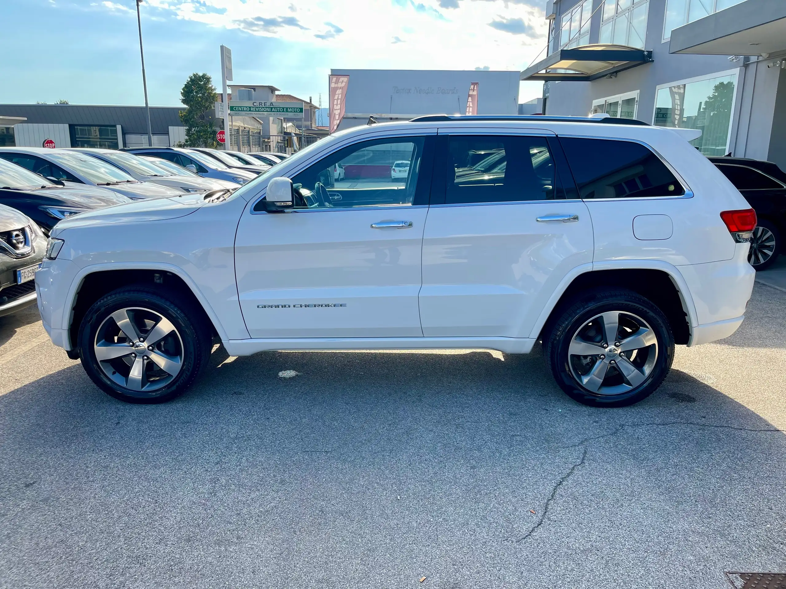 Jeep - Grand Cherokee