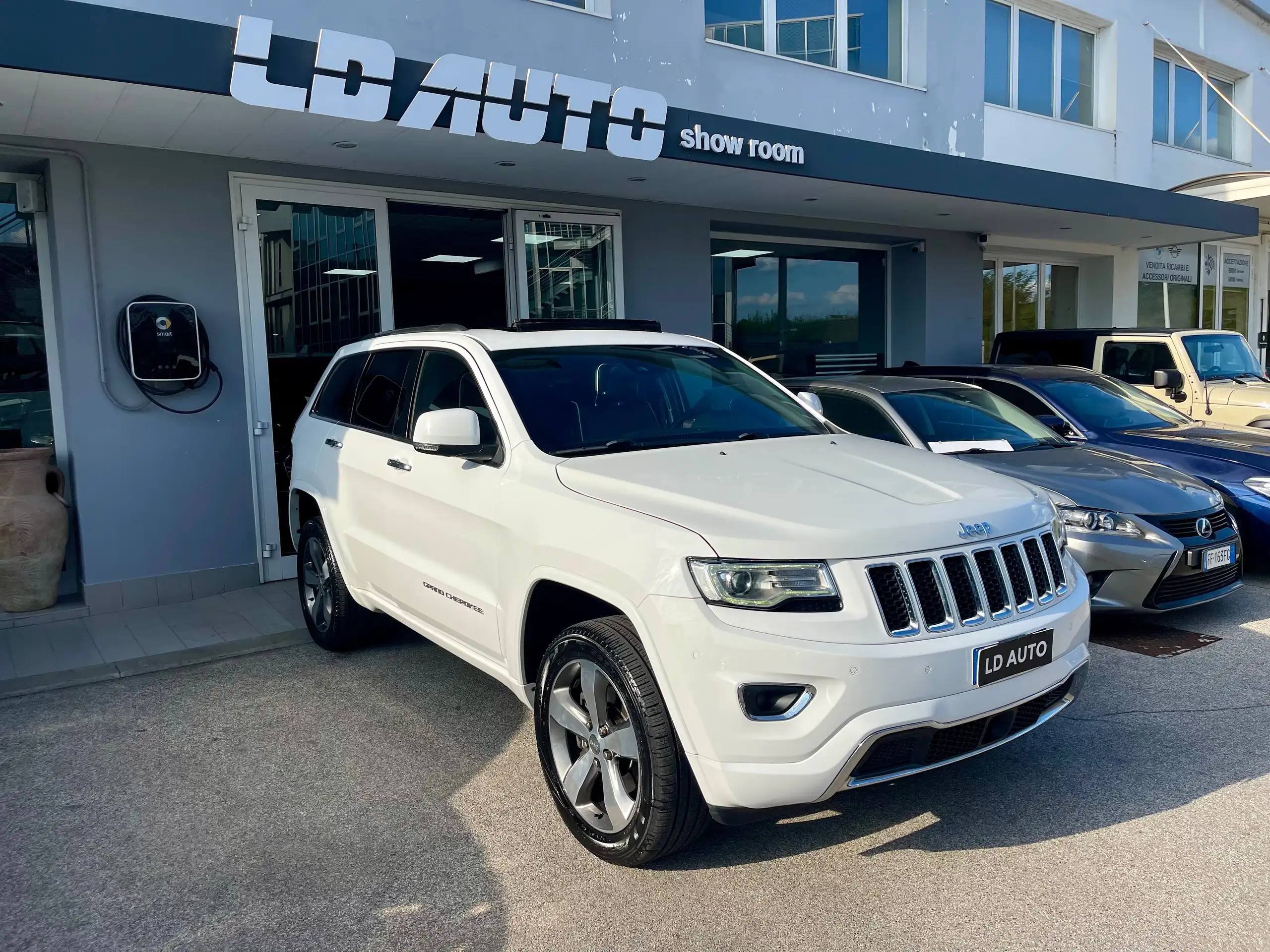 Jeep - Grand Cherokee