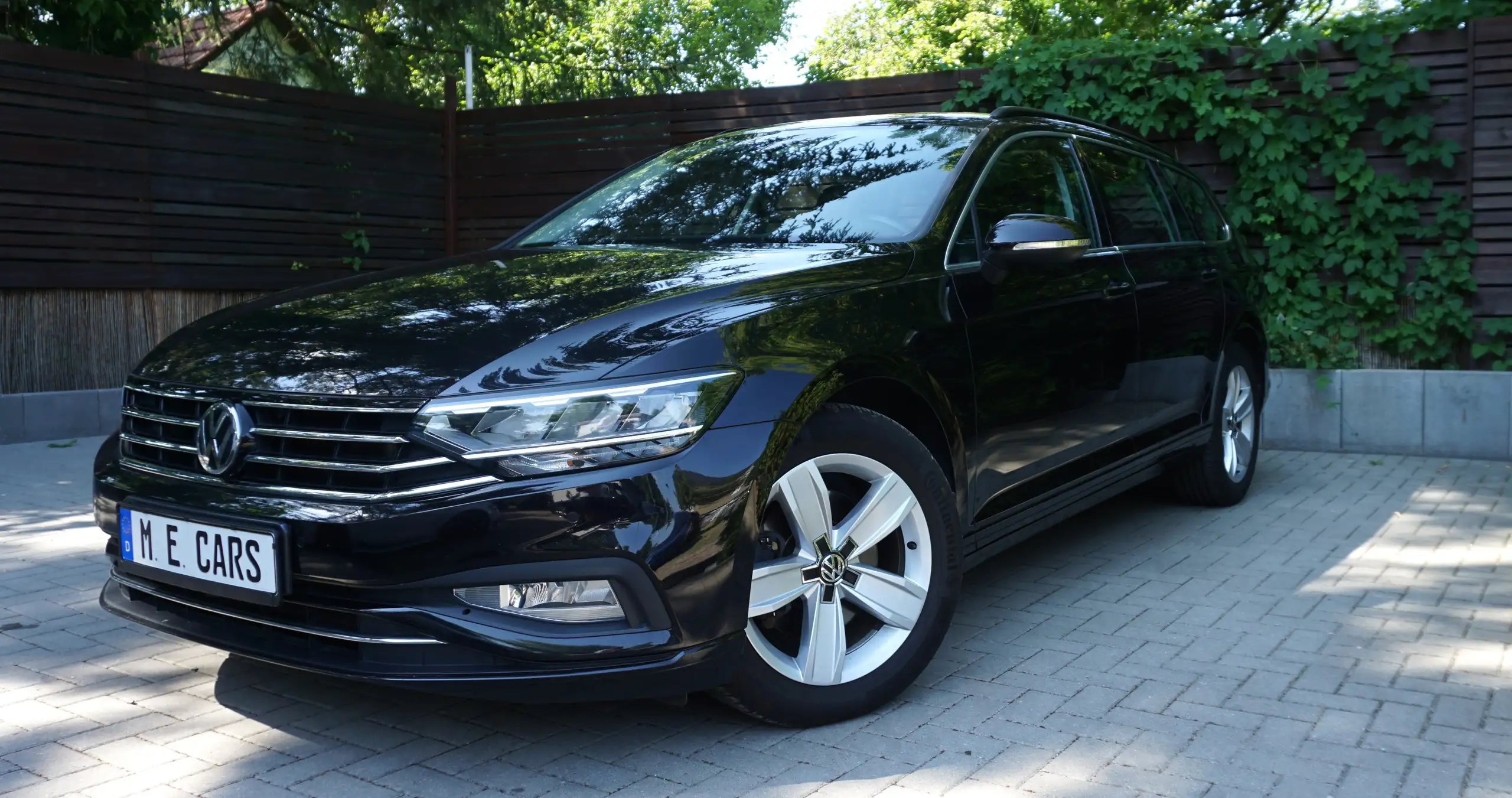 Volkswagen - Passat Variant