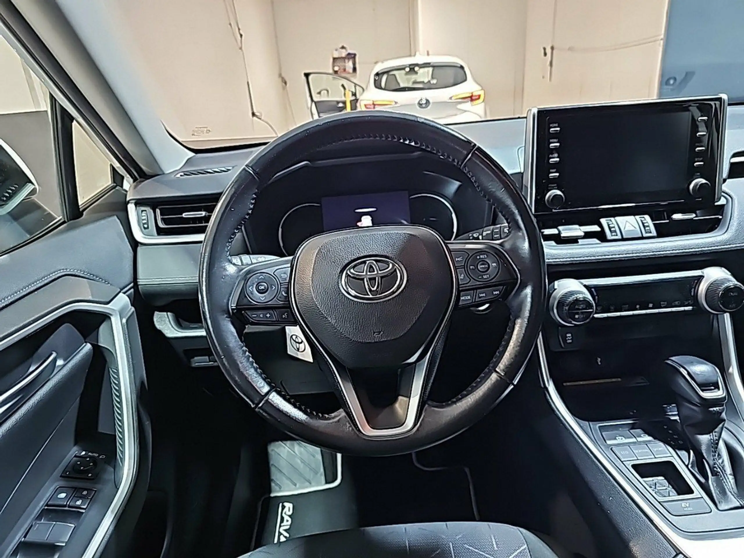 Toyota - RAV 4