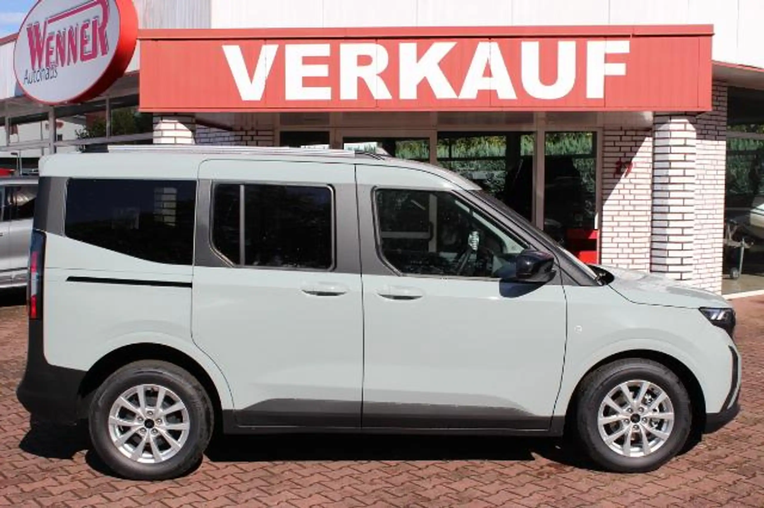 Ford - Tourneo Courier