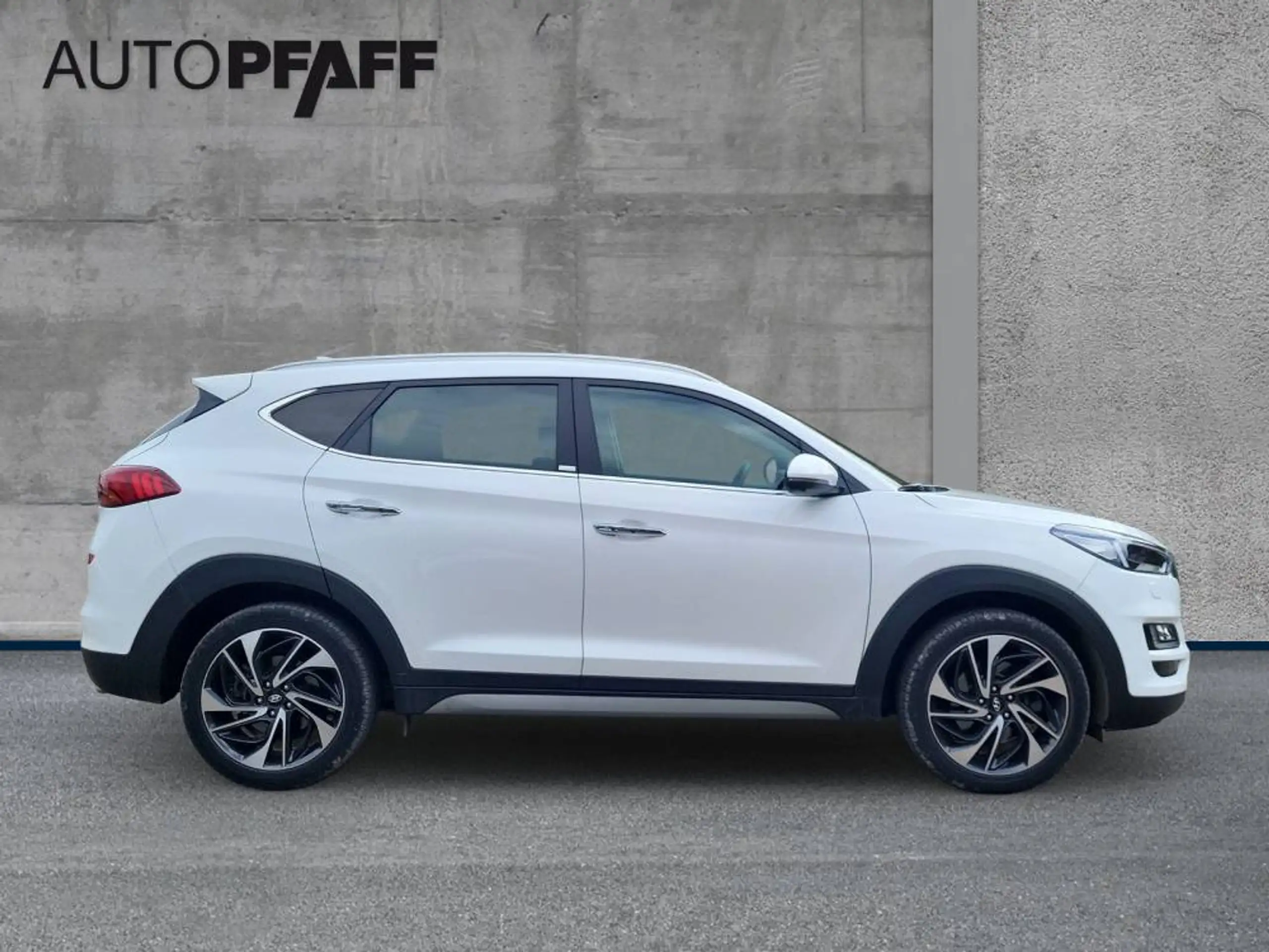 Hyundai - TUCSON