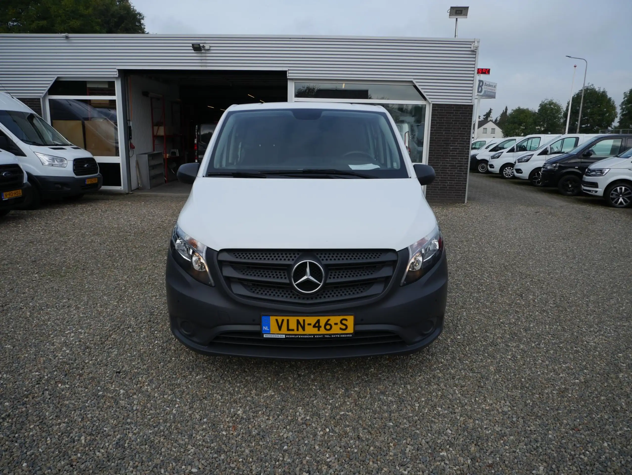 Mercedes-Benz - Vito