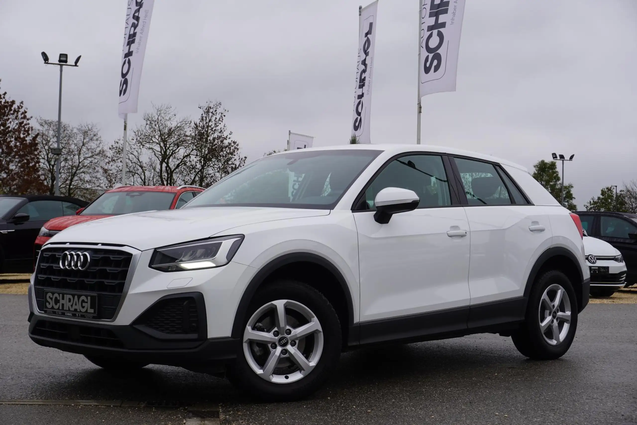 Audi - Q2