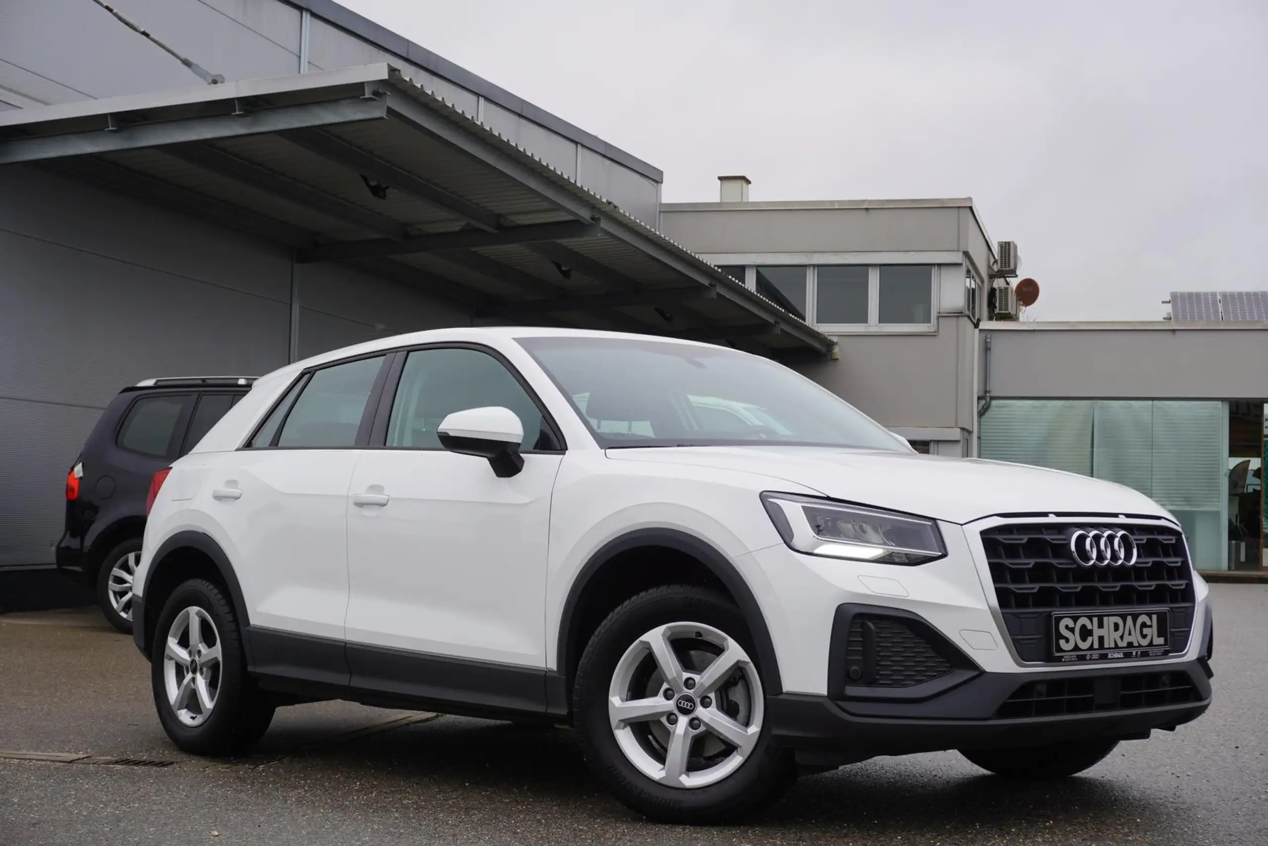 Audi - Q2