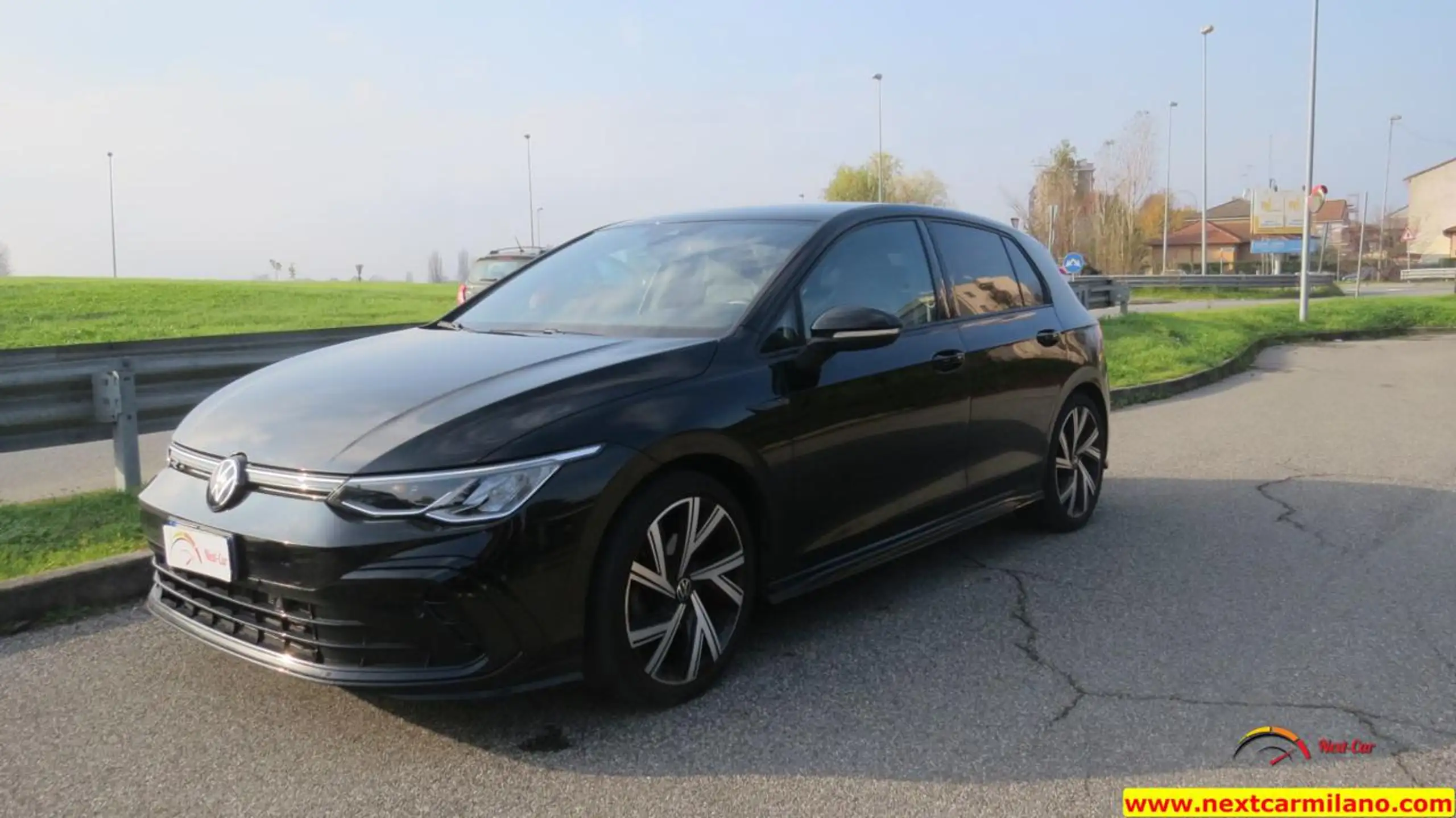 Volkswagen - Golf