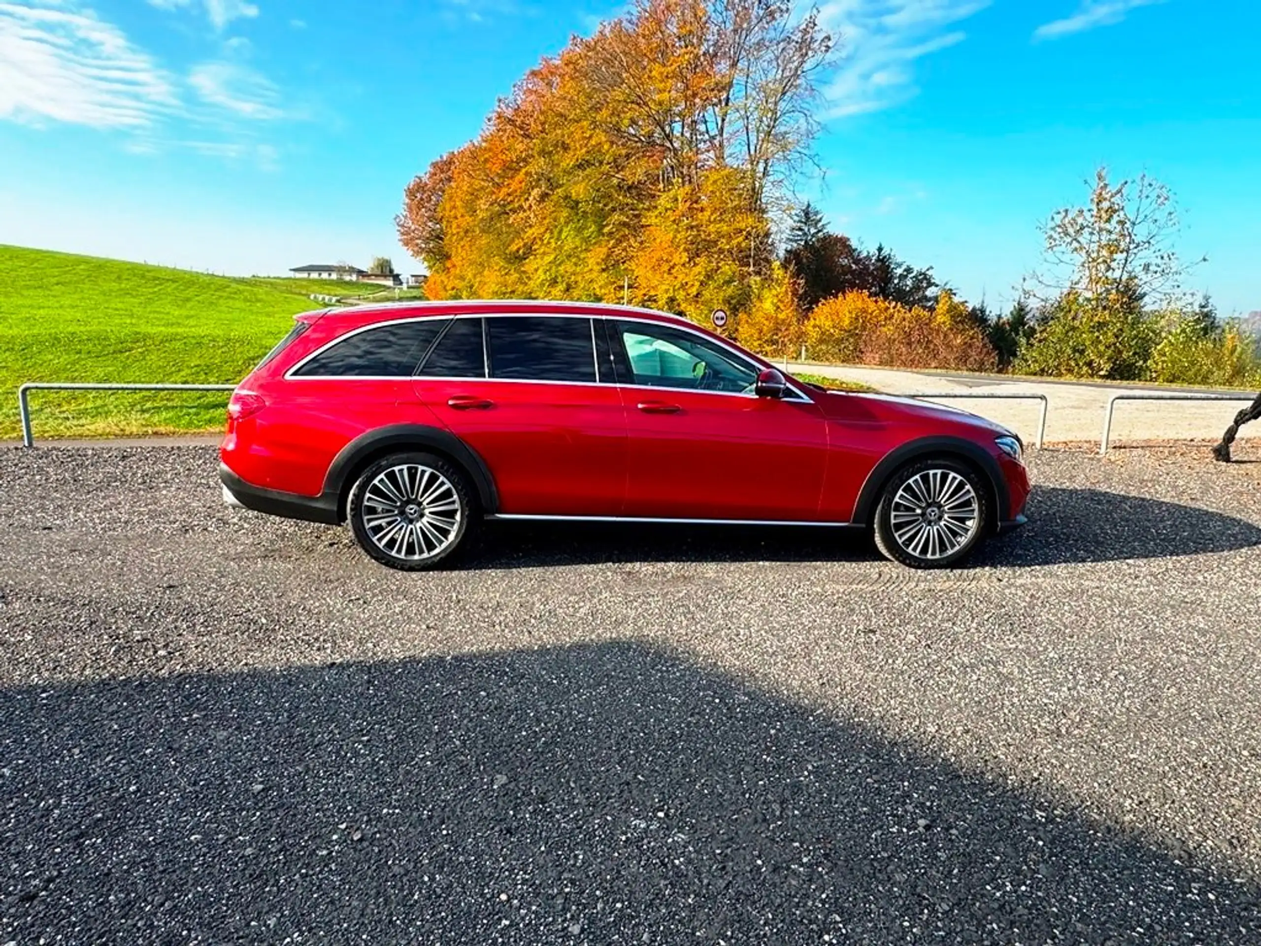 Mercedes-Benz - E 220