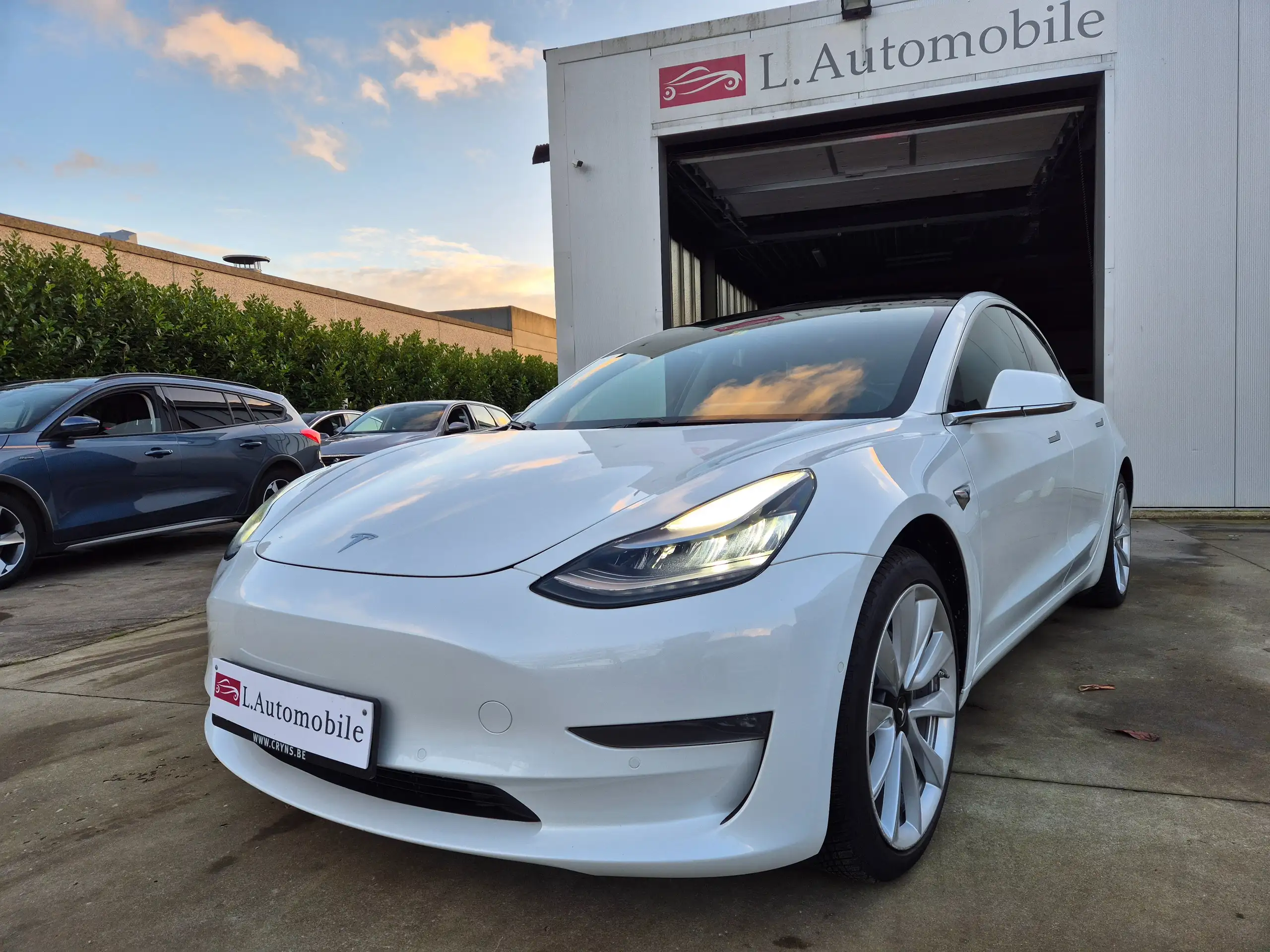 Tesla - Model 3