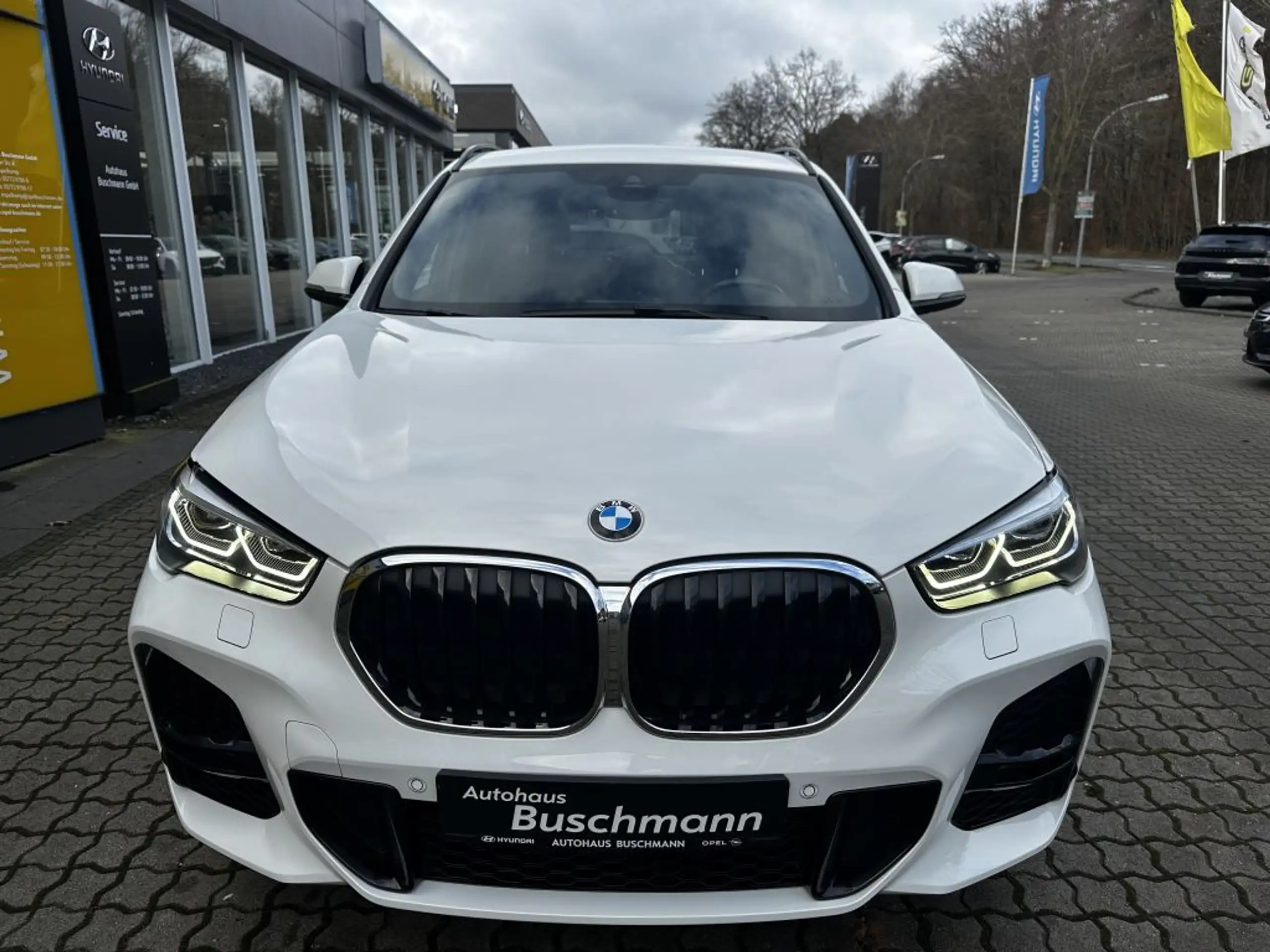 BMW - X1