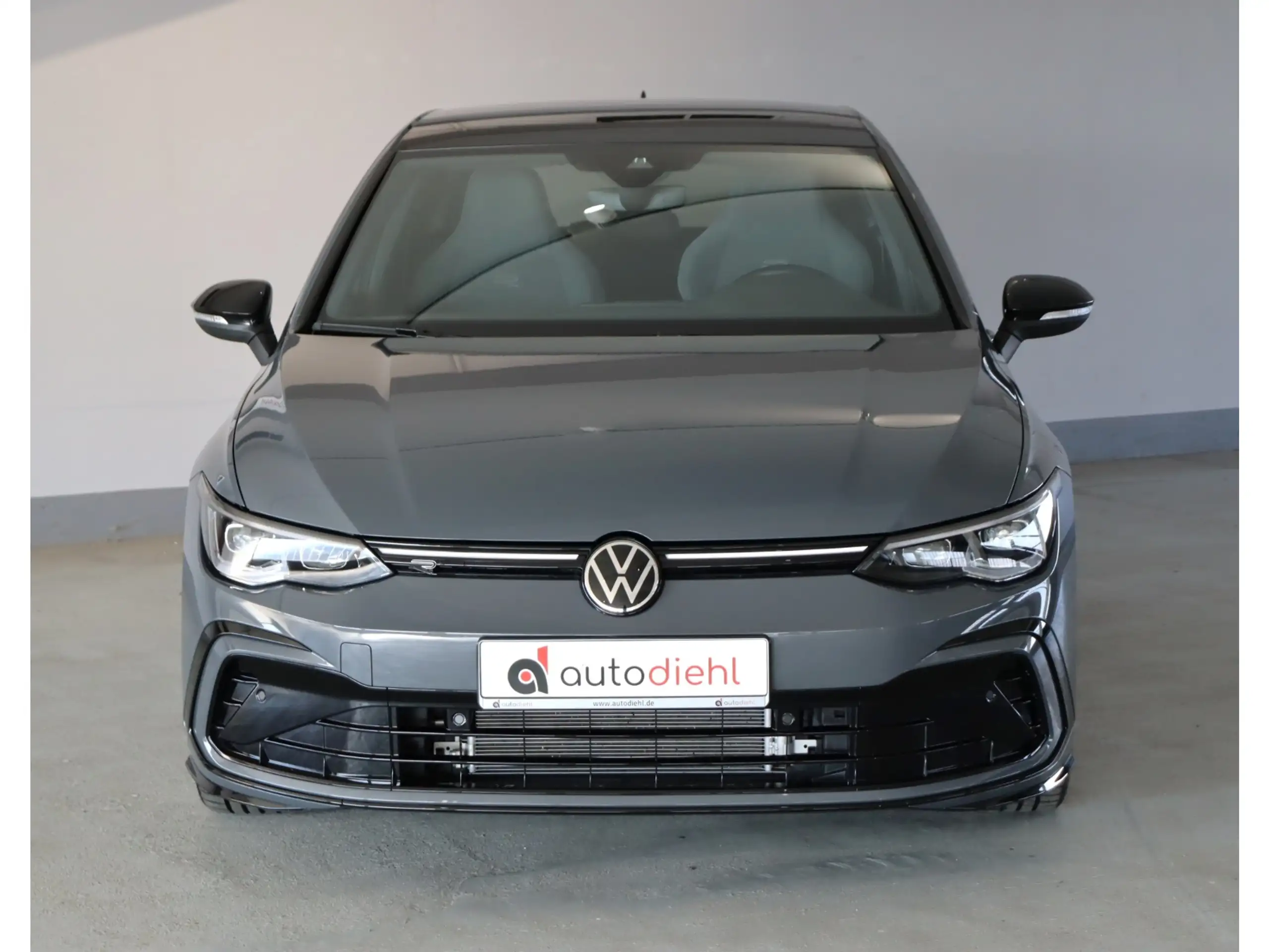 Volkswagen - Golf