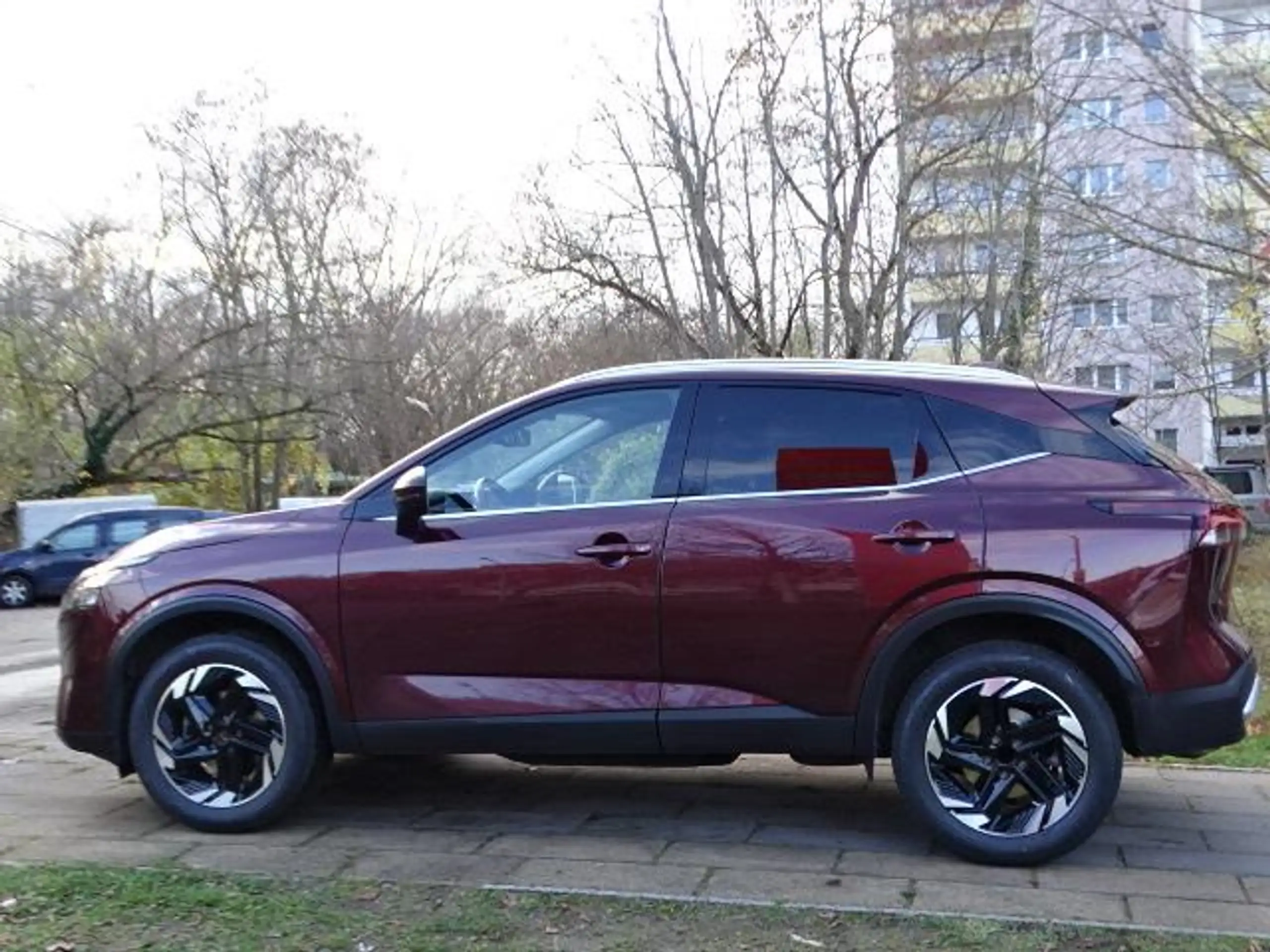 Nissan - Qashqai