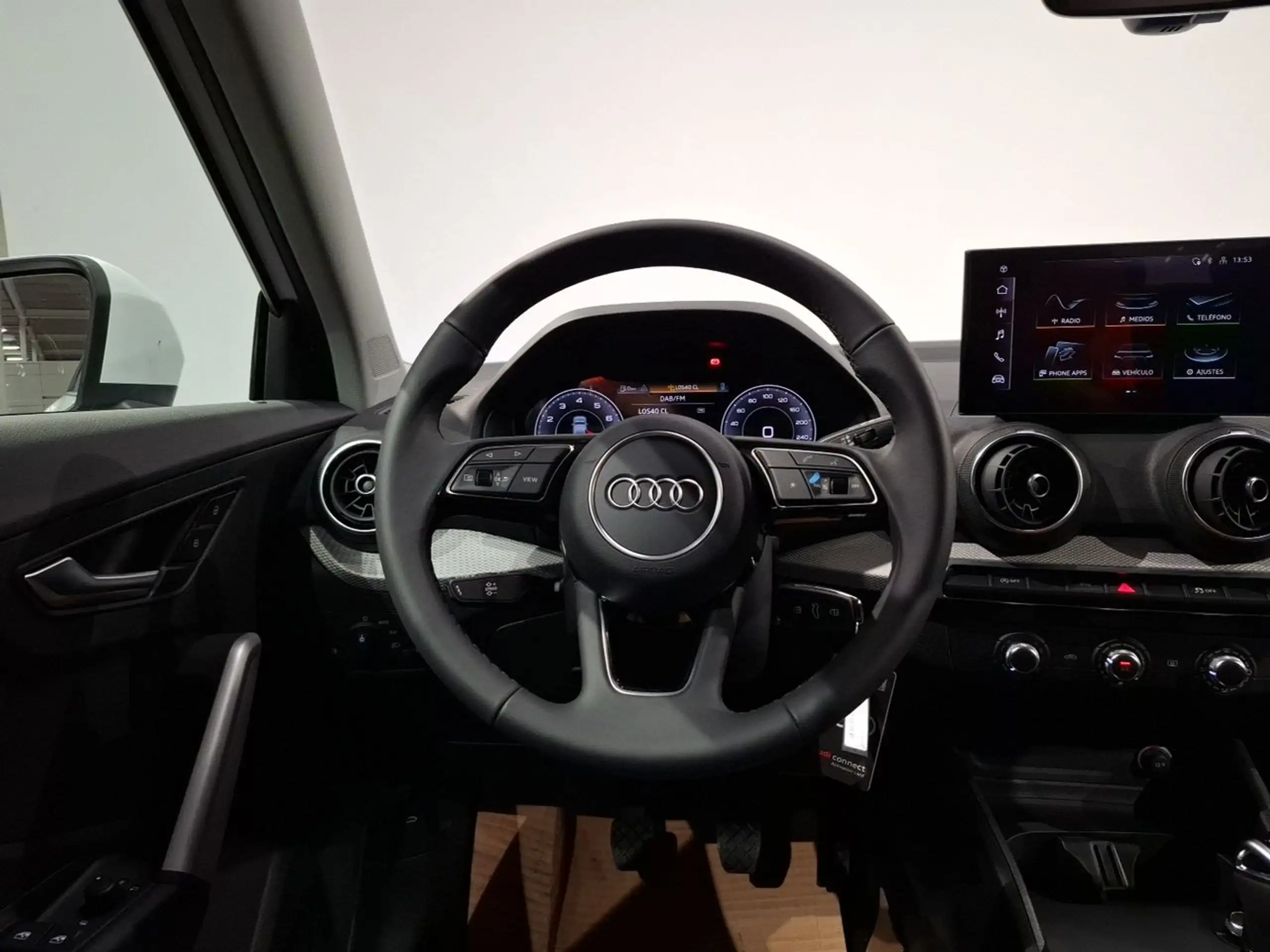 Audi - Q2