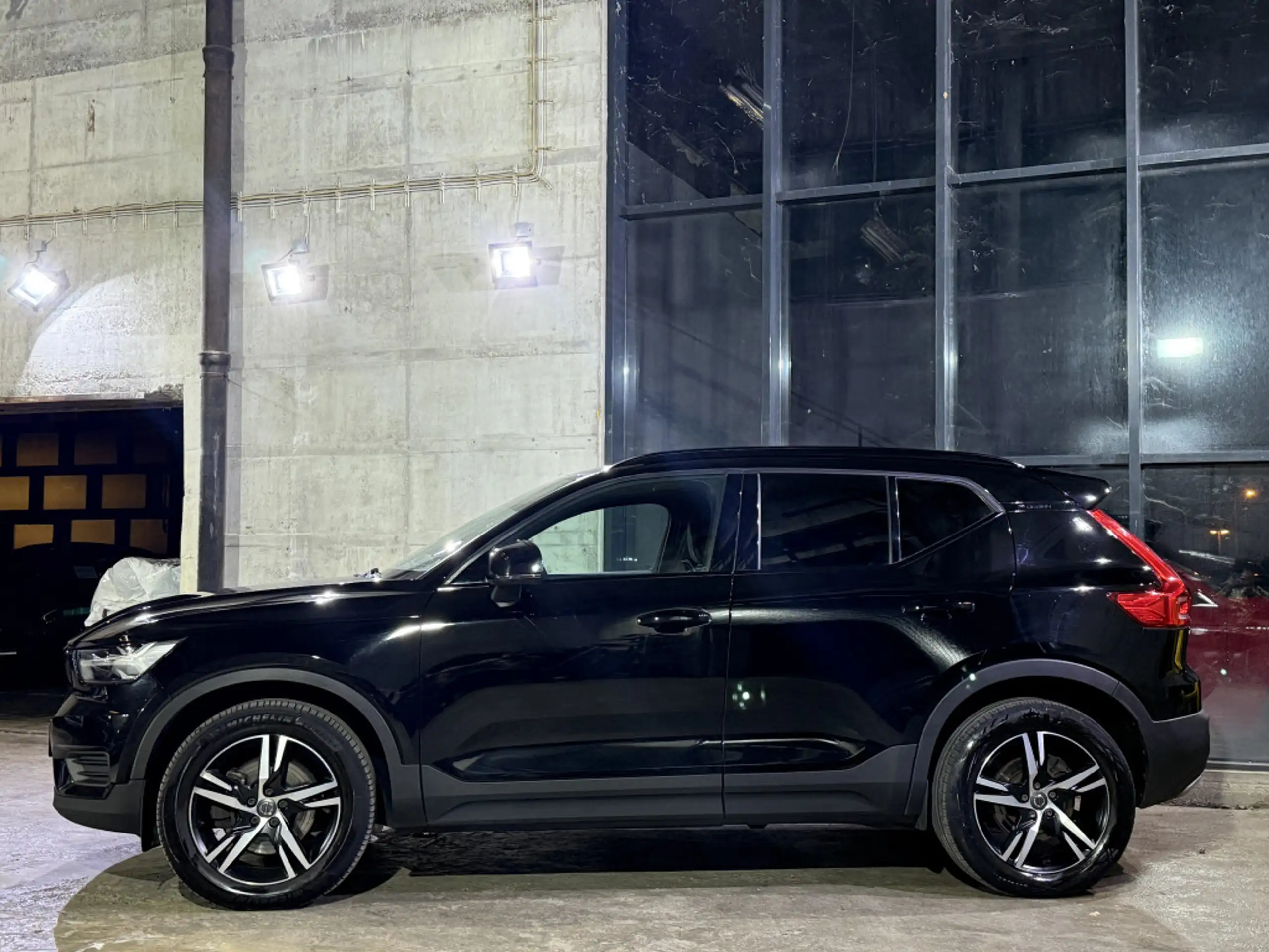 Volvo - XC40