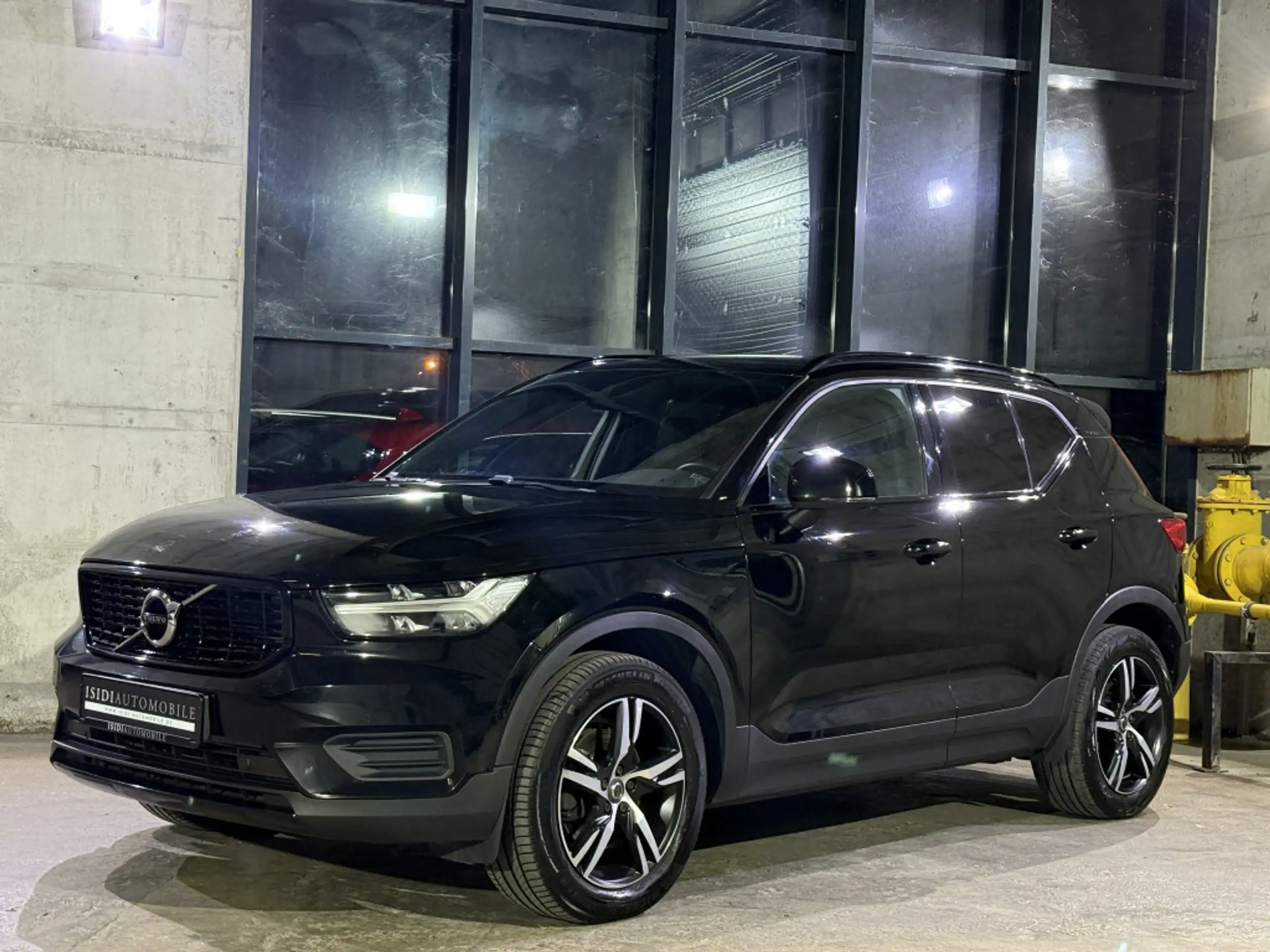 Volvo - XC40