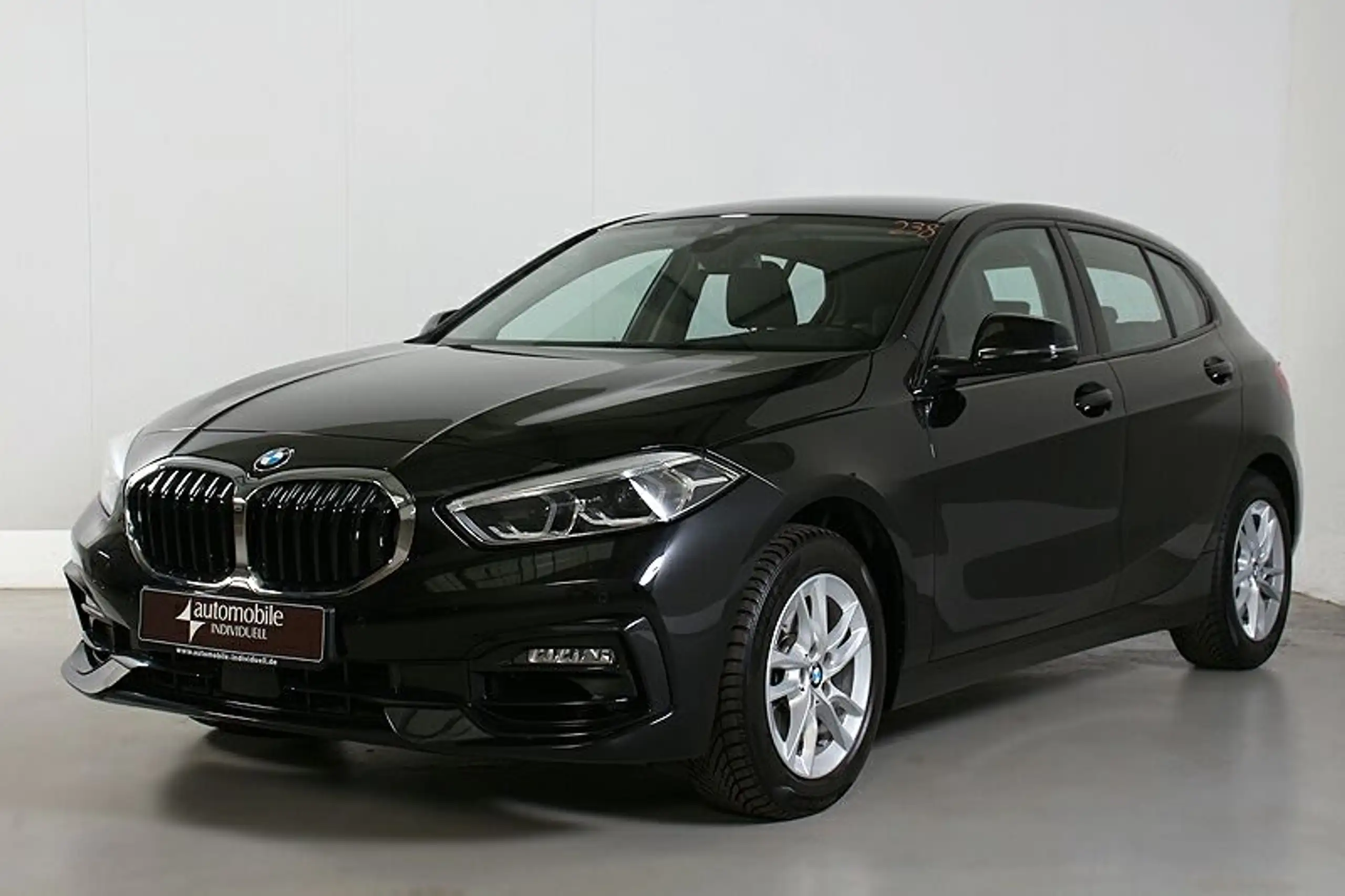 BMW 118 2023