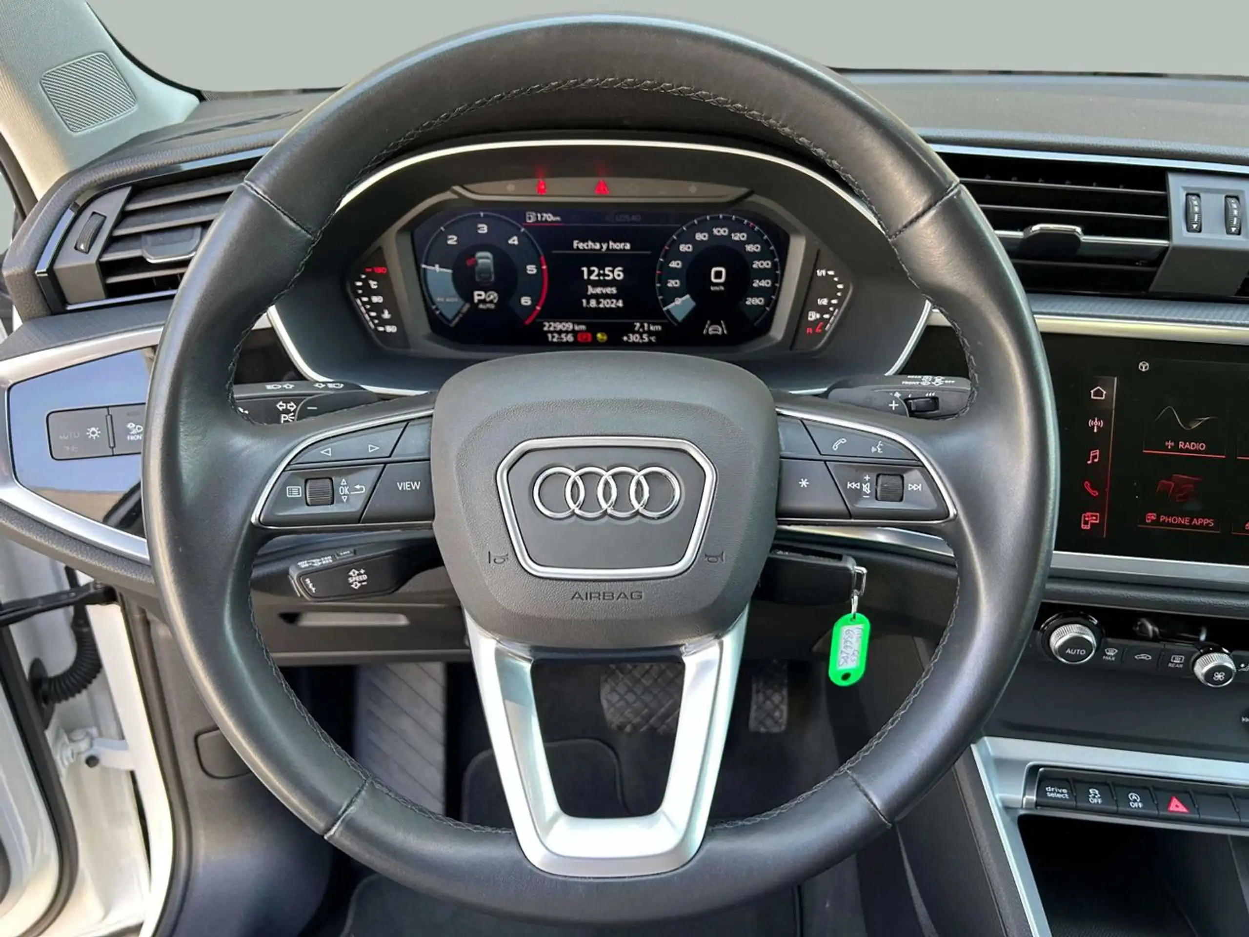 Audi - Q3