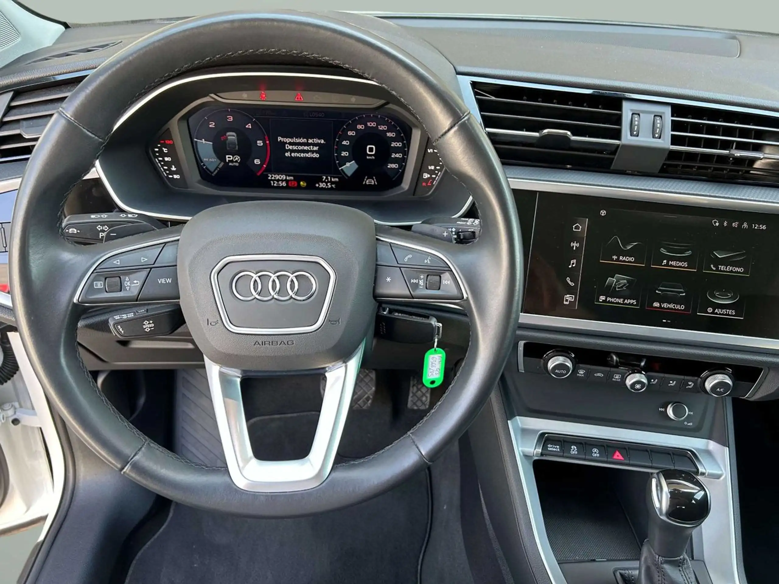 Audi - Q3