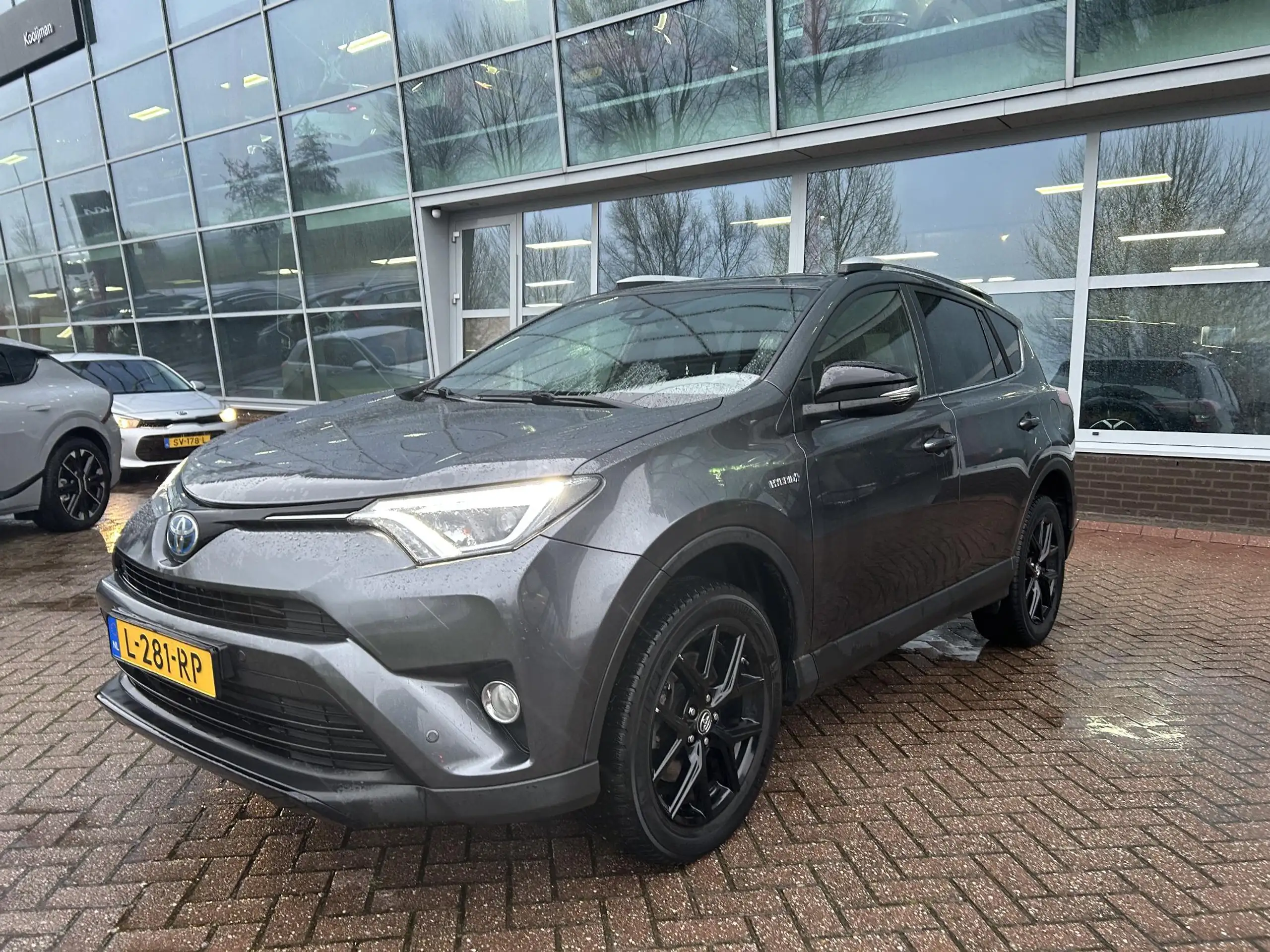 Toyota - RAV 4