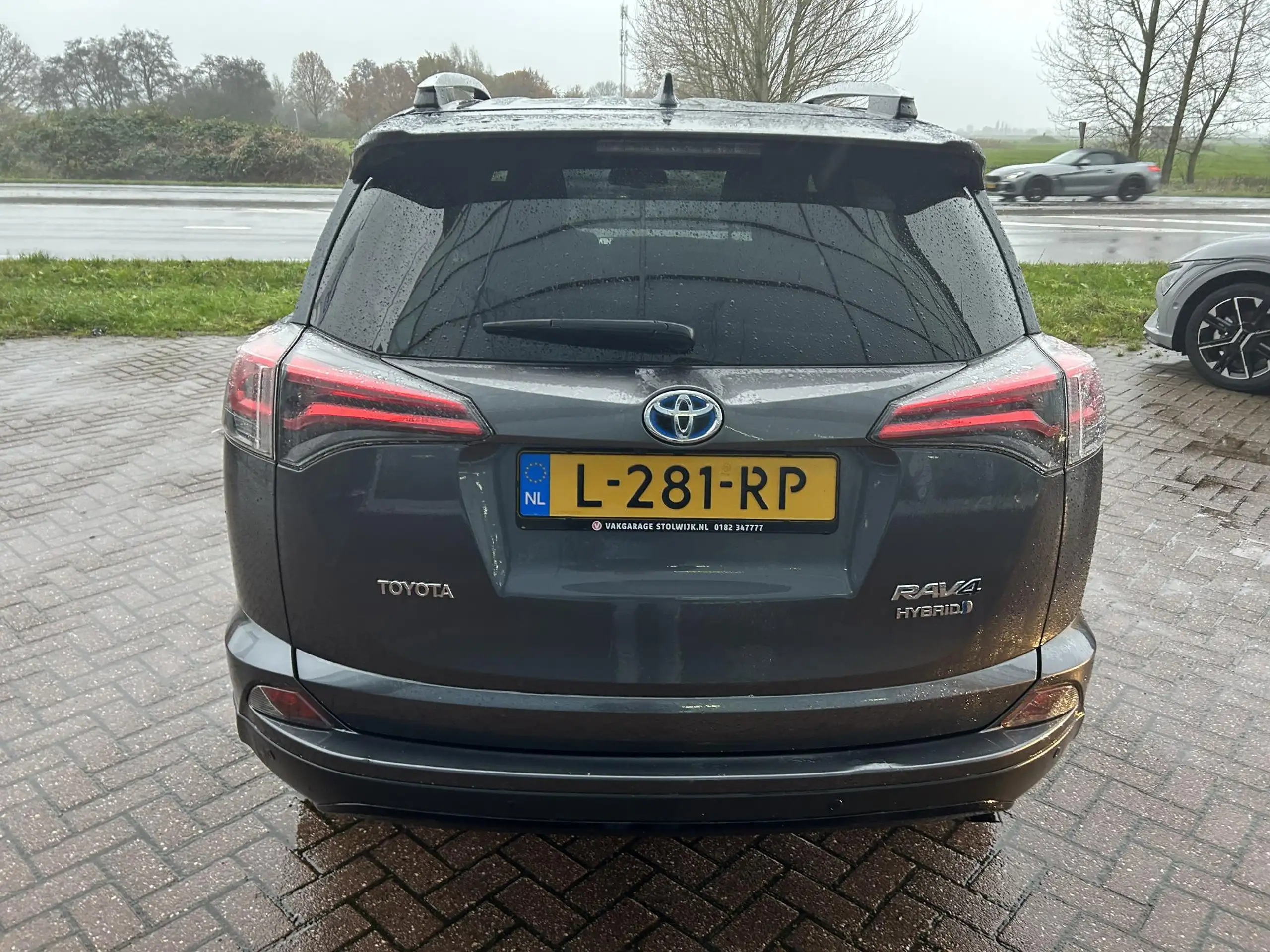 Toyota - RAV 4