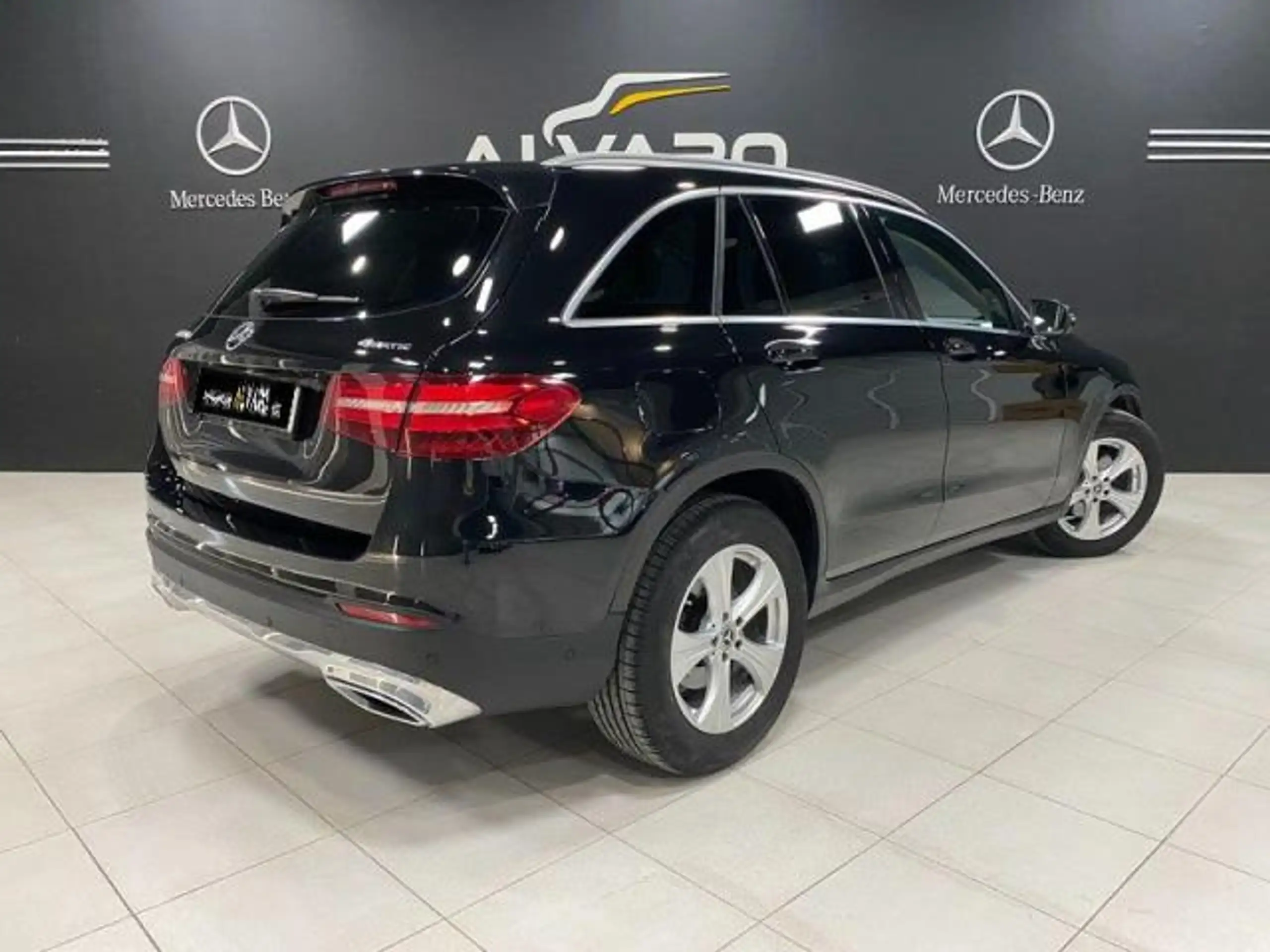 Mercedes-Benz - GLC 220