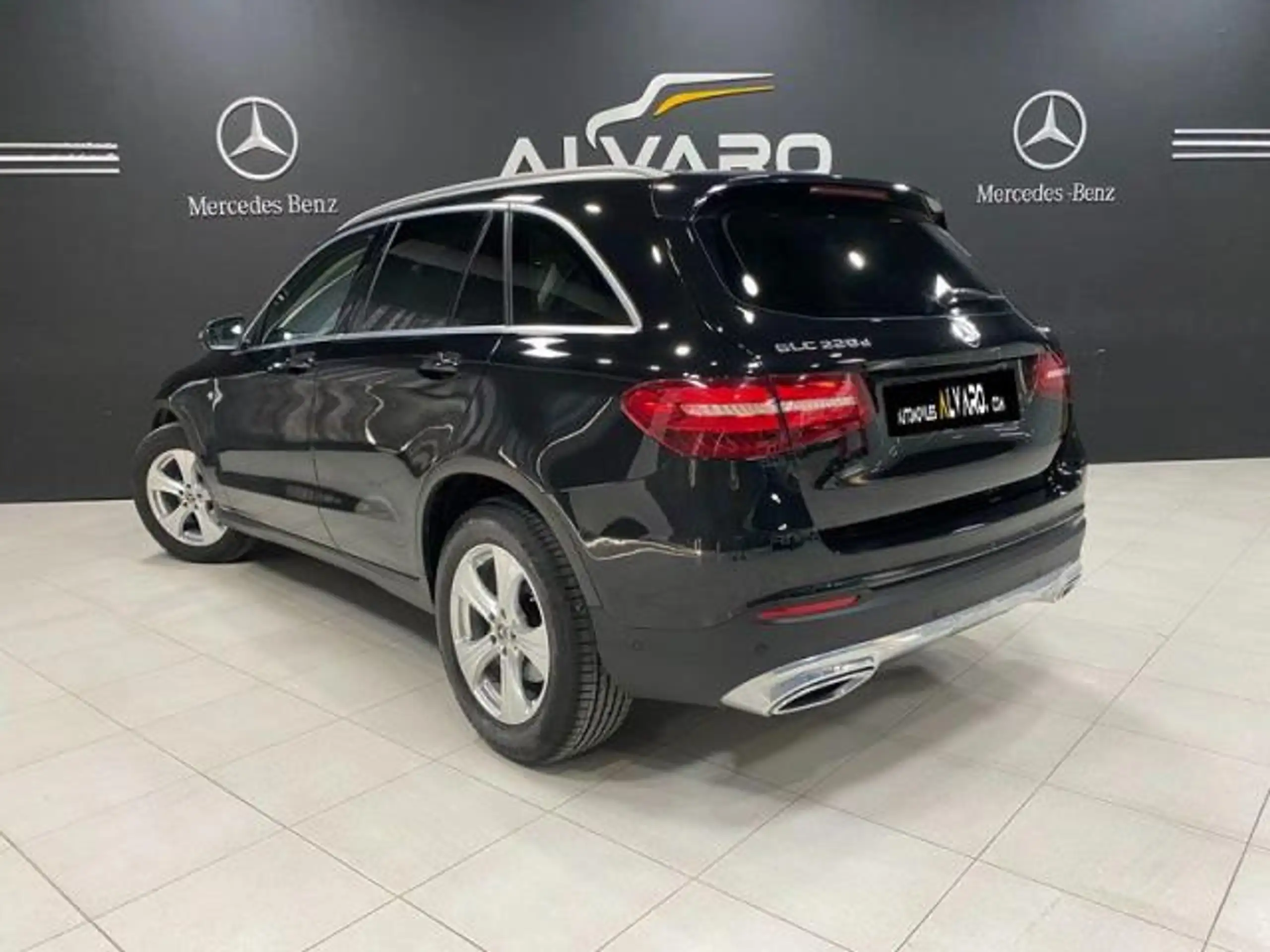 Mercedes-Benz - GLC 220