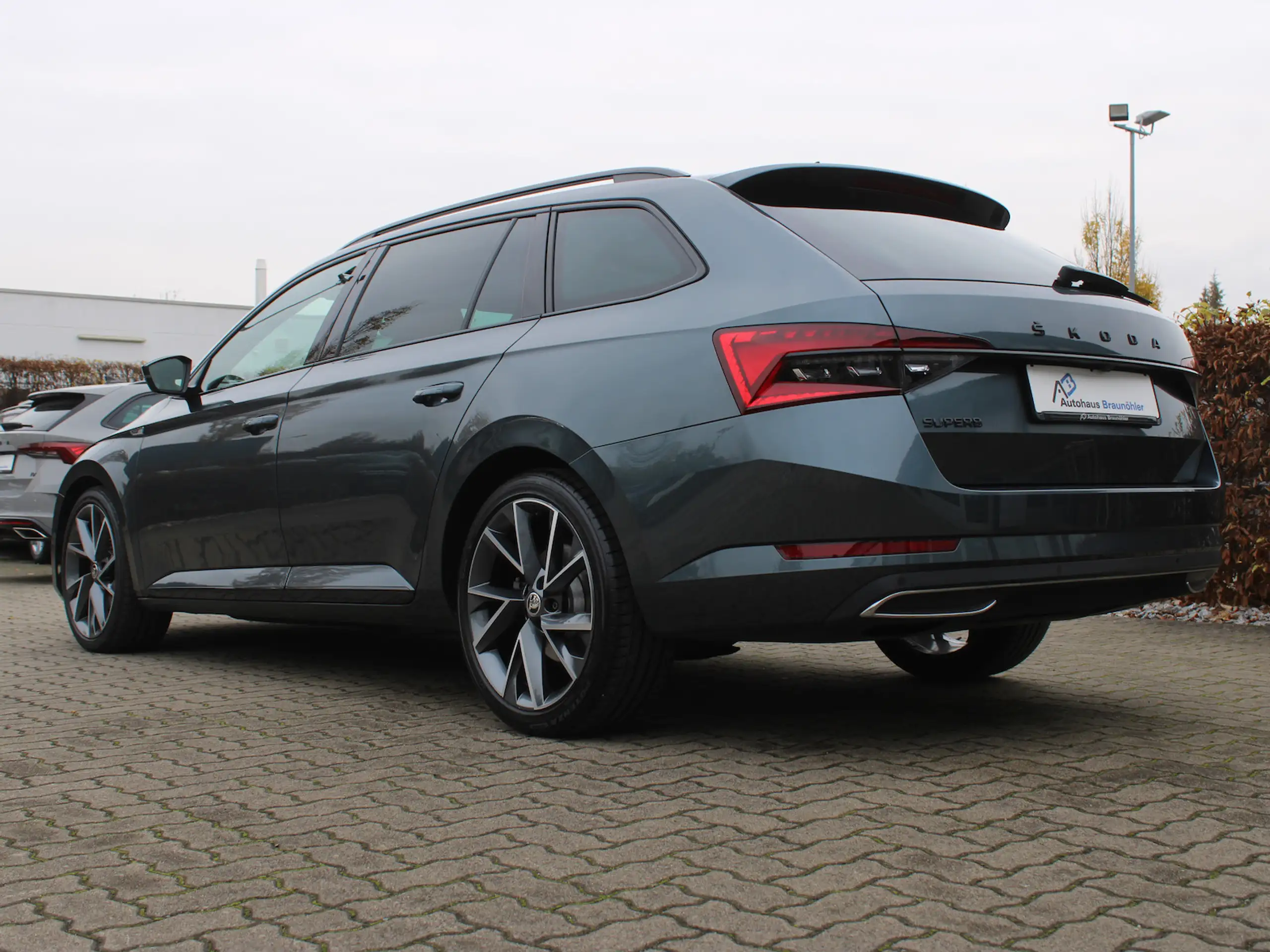 Skoda - Superb