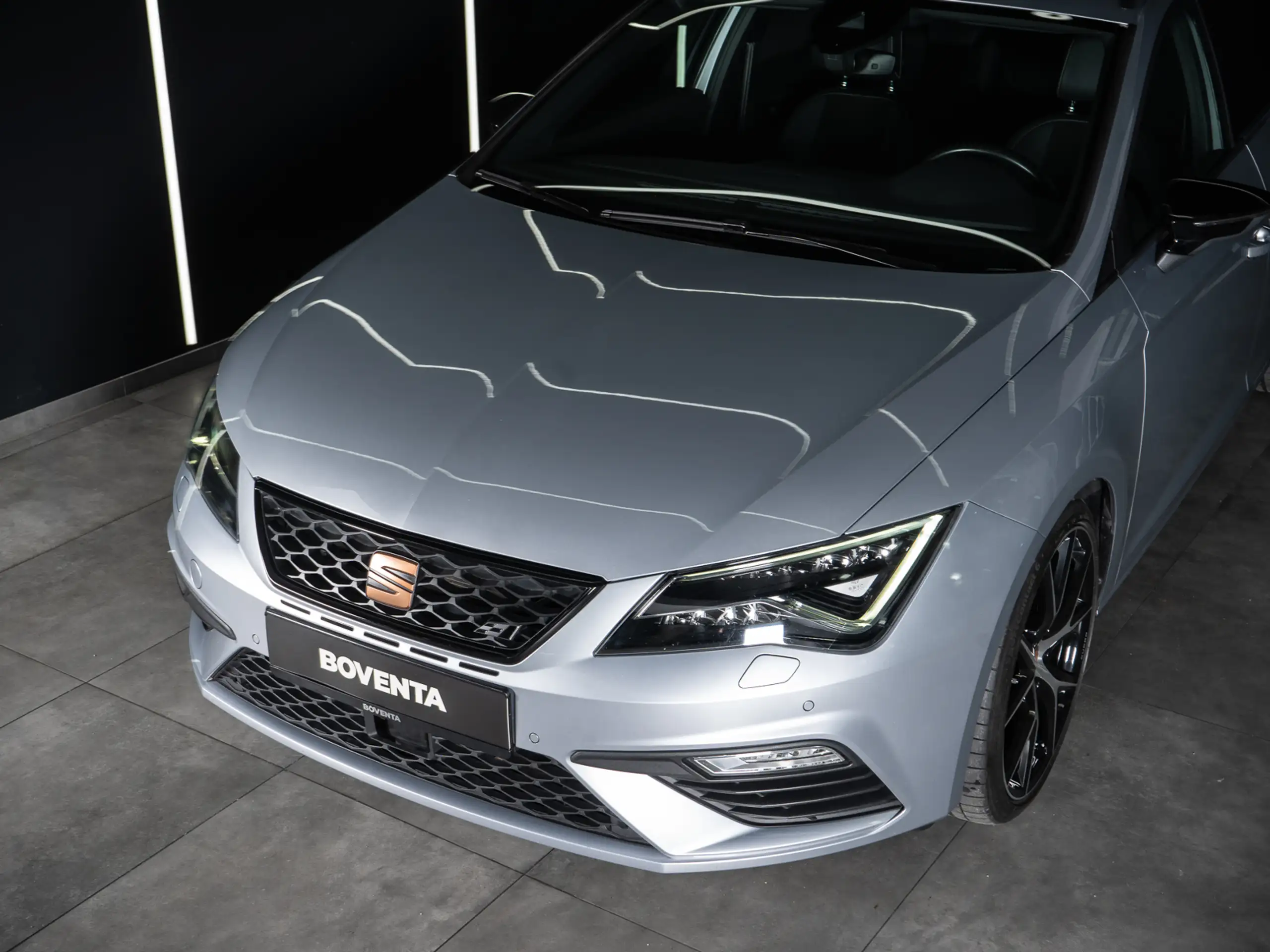 SEAT - Leon