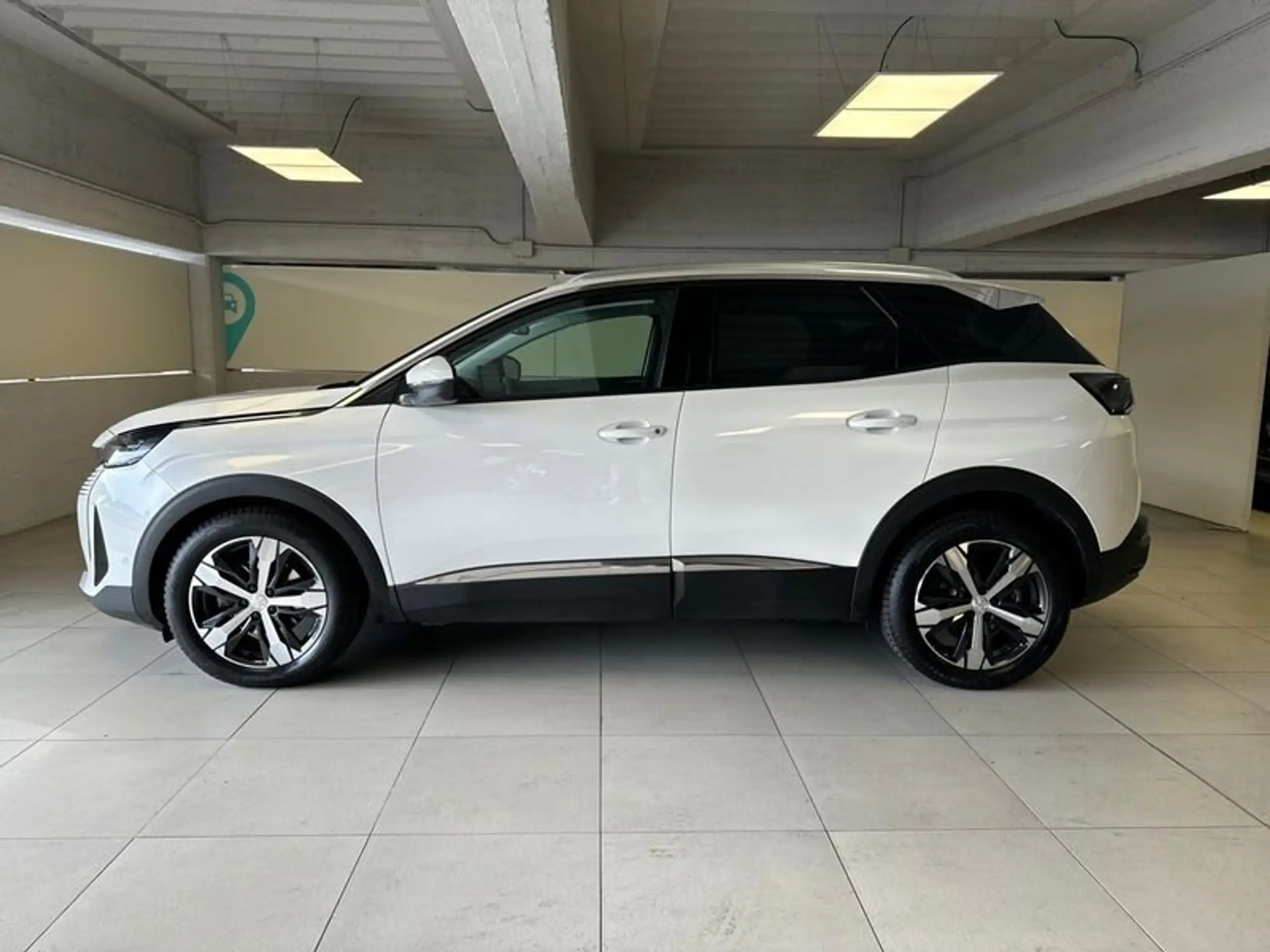 Peugeot - 3008