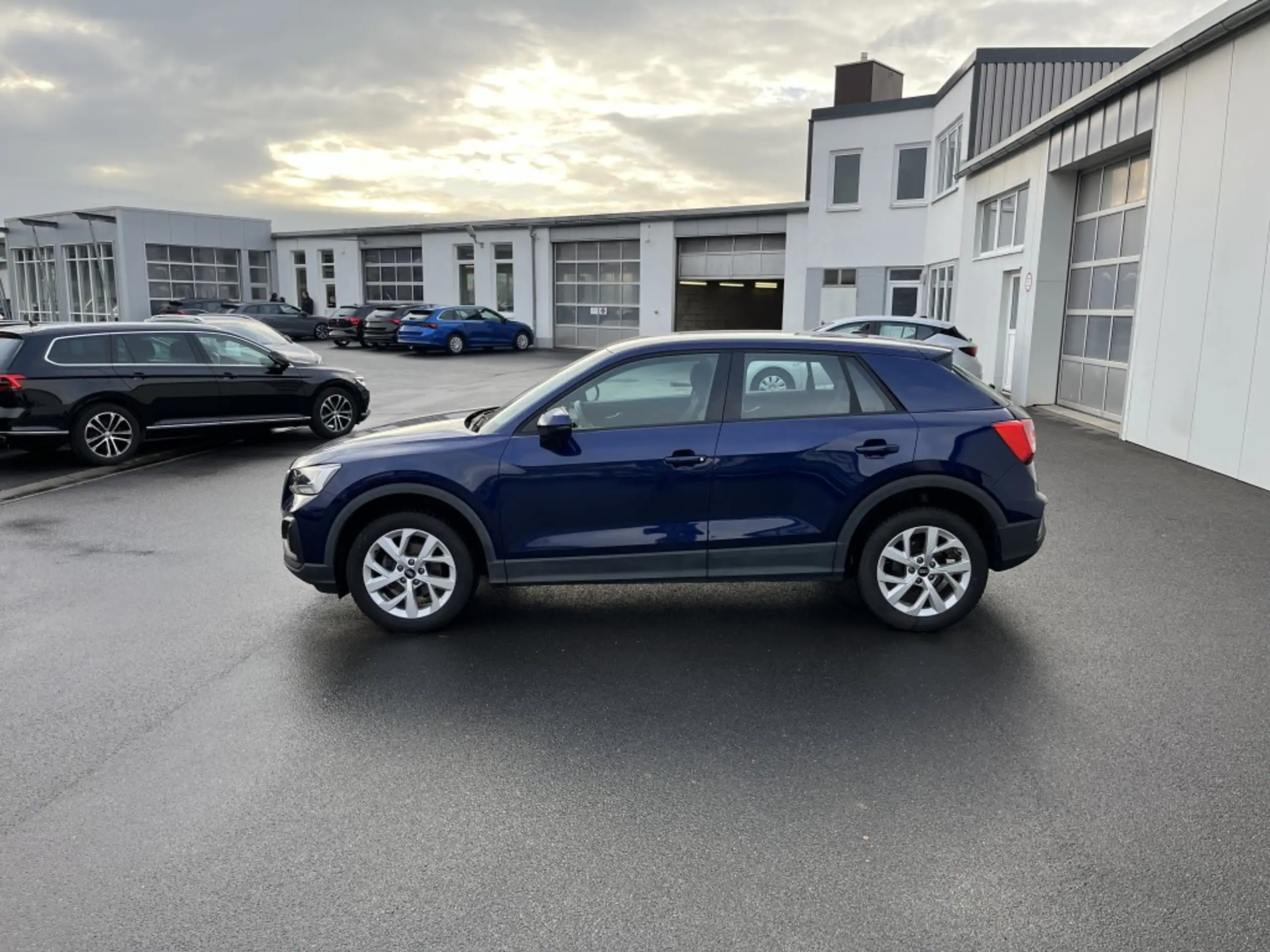 Audi - Q2