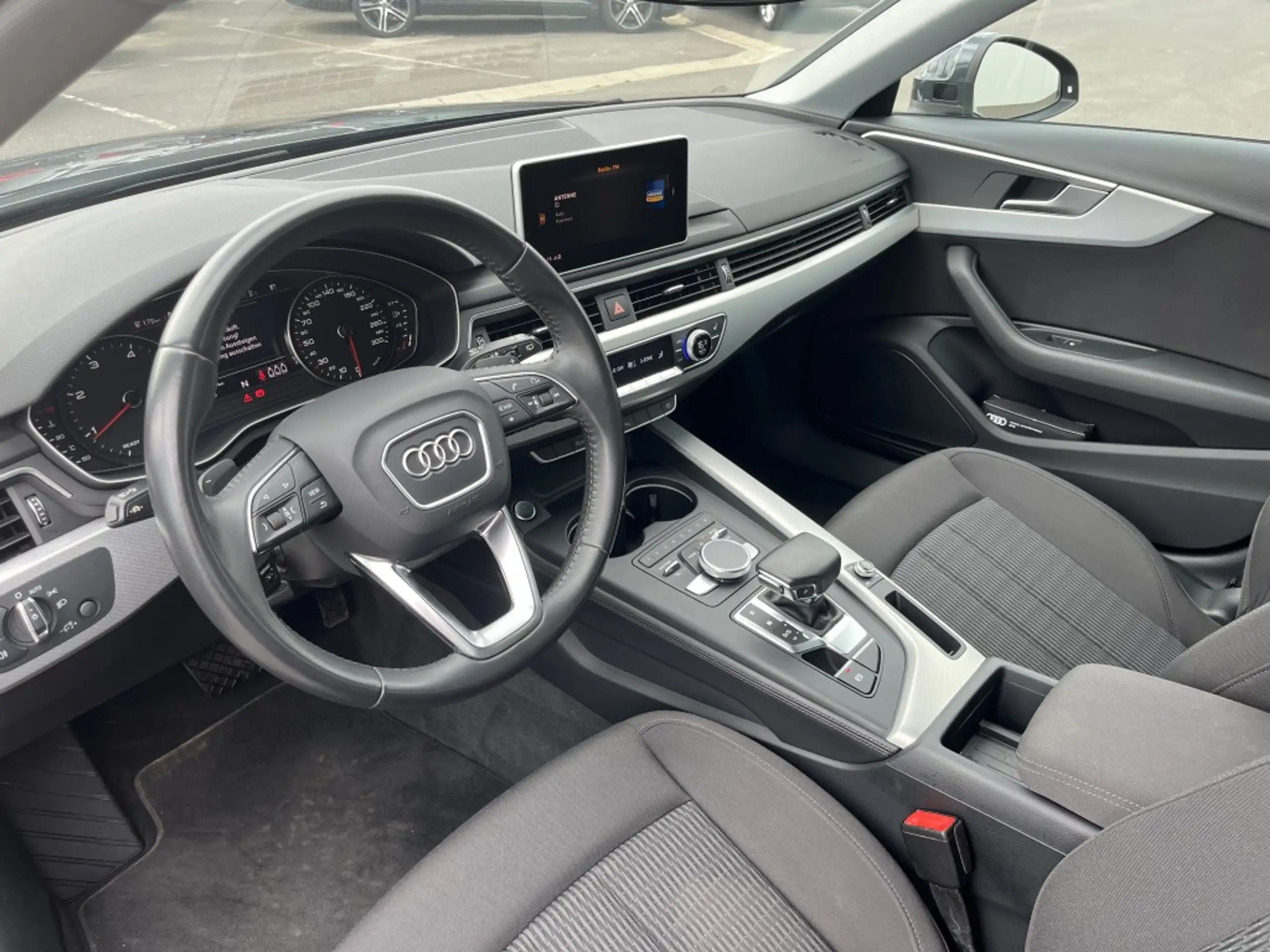 Audi - A4