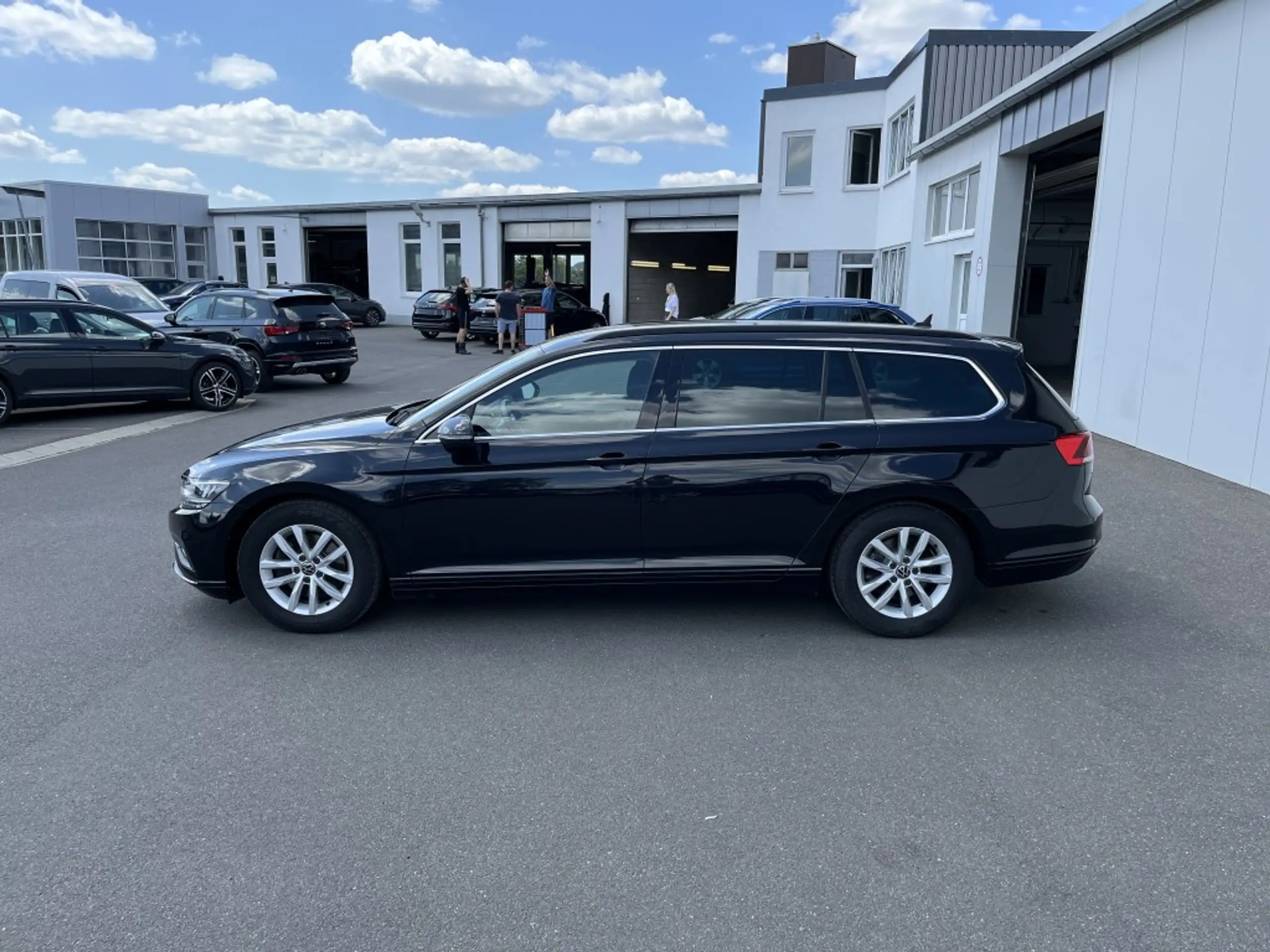 Volkswagen - Passat Variant