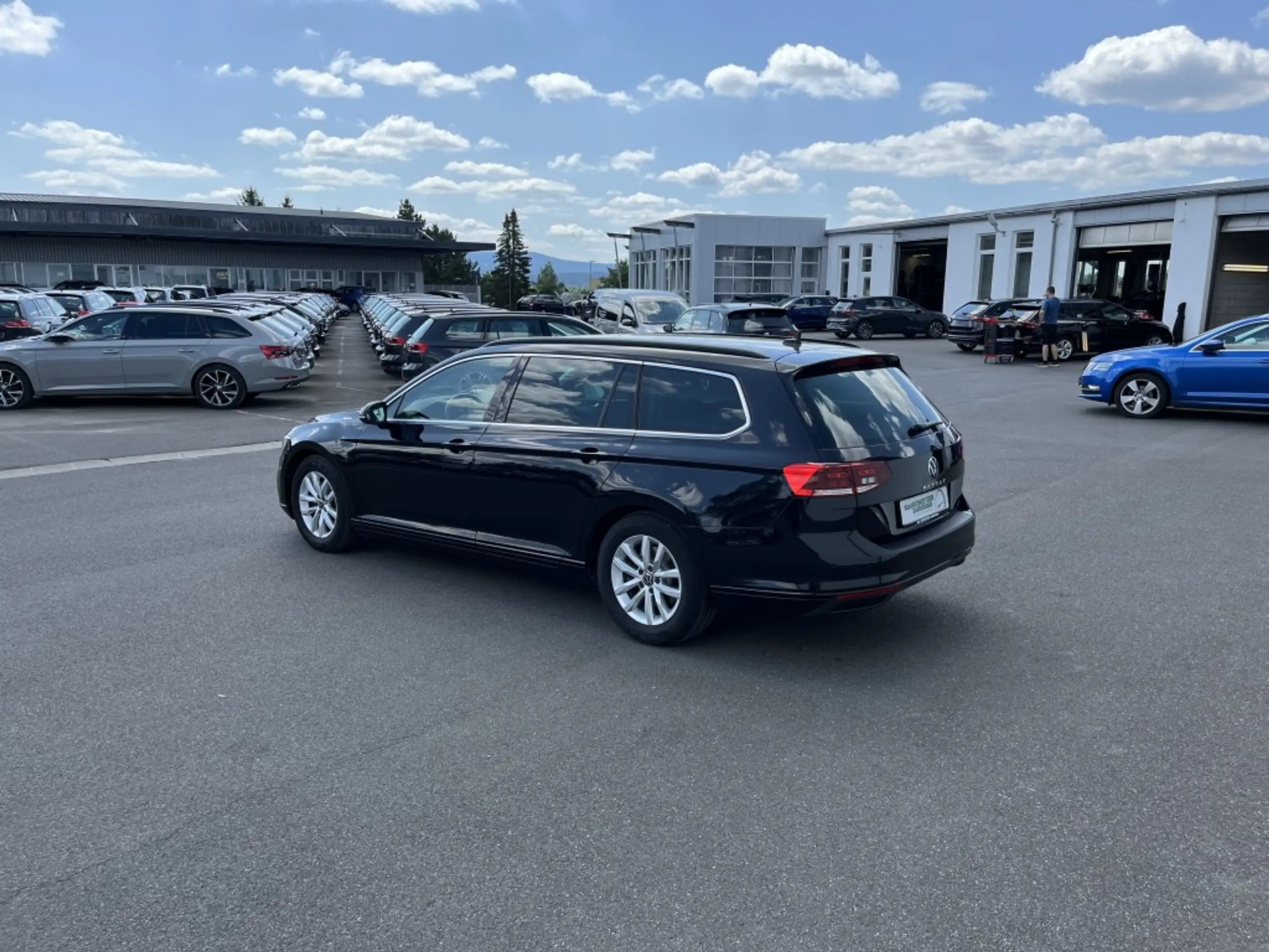 Volkswagen - Passat Variant