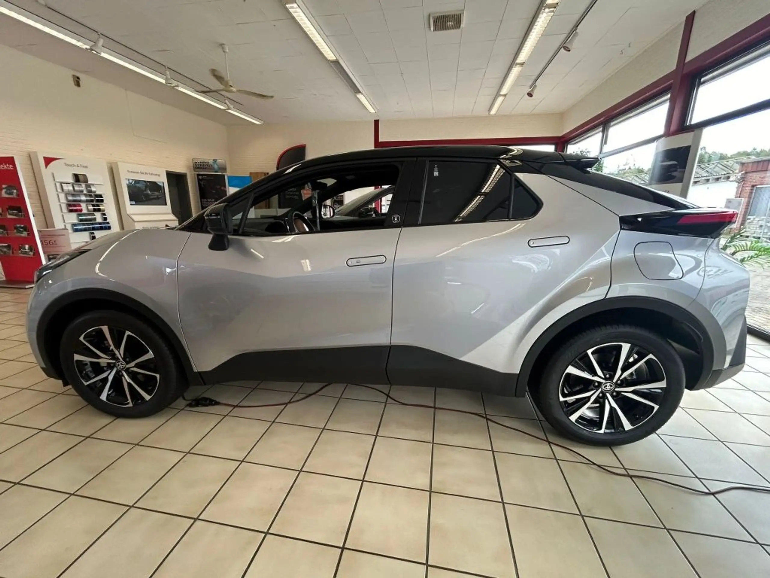 Toyota - C-HR